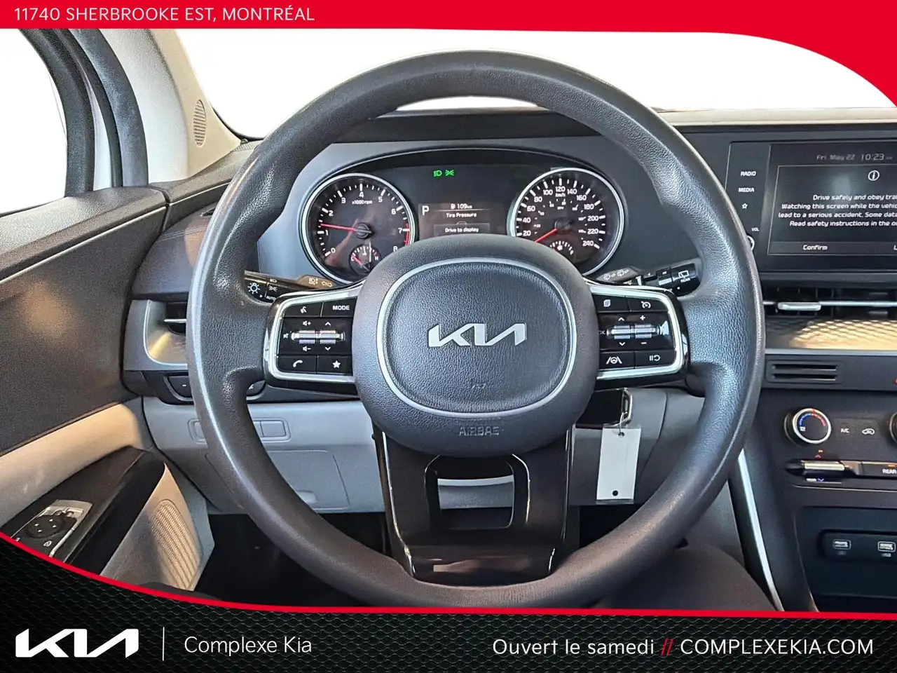 Kia Carnival снимка Kia Carnival