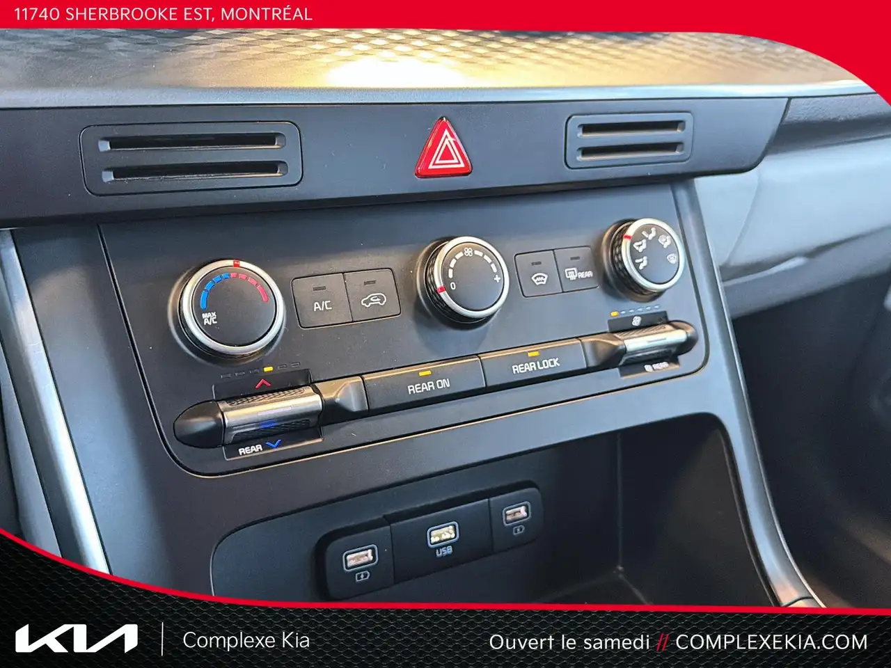 Kia Carnival снимка Kia Carnival