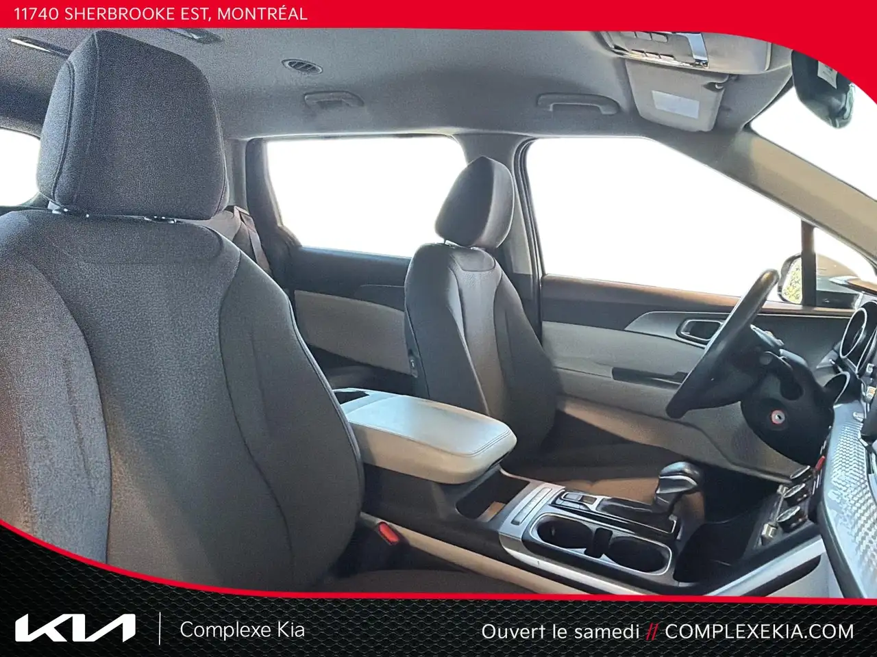 Kia Carnival снимка Kia Carnival