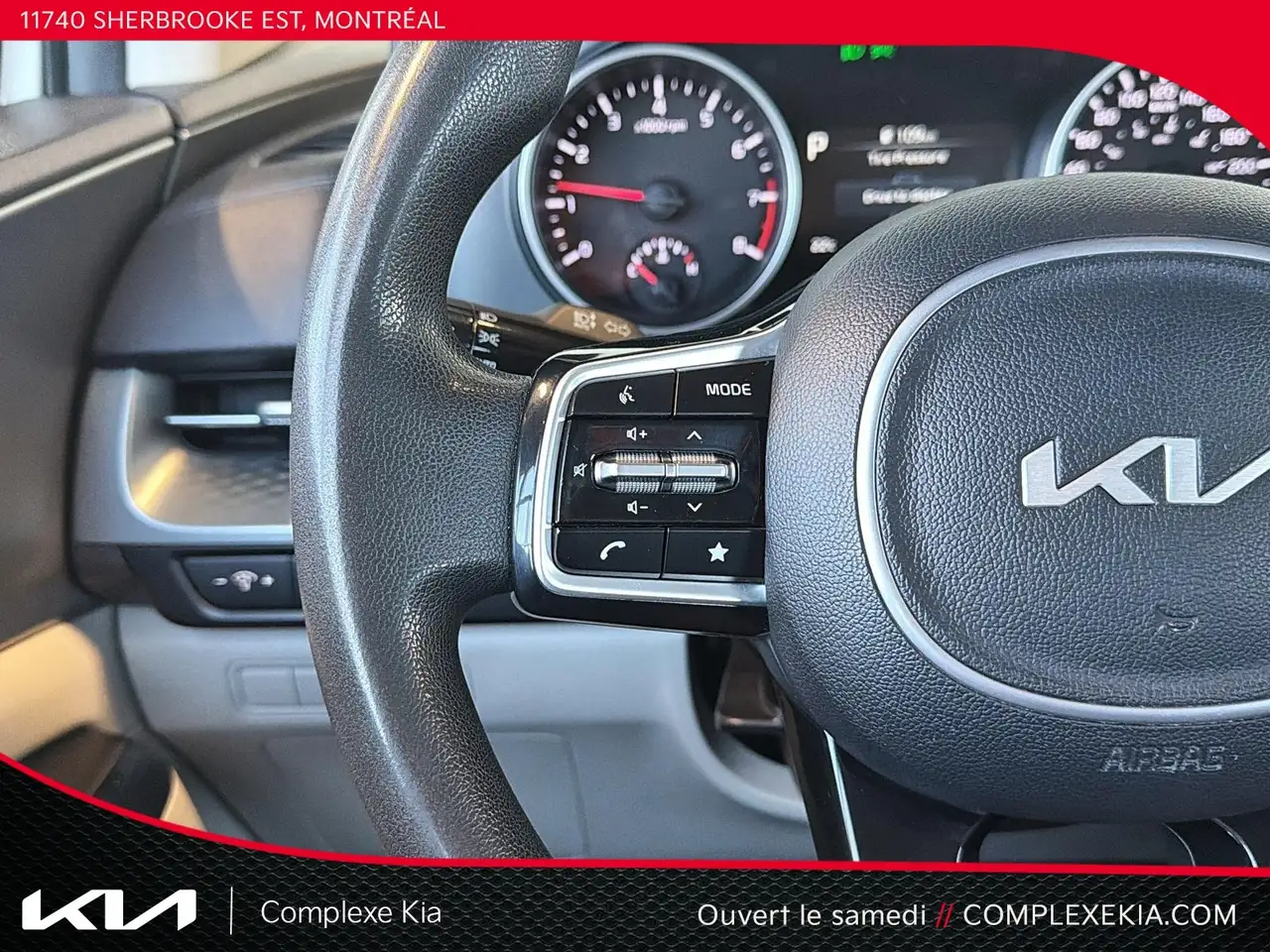 Kia Carnival снимка Kia Carnival