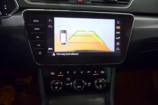Skoda Superb view 7