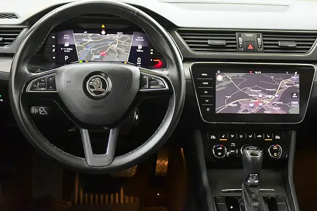 Skoda Superb view 15