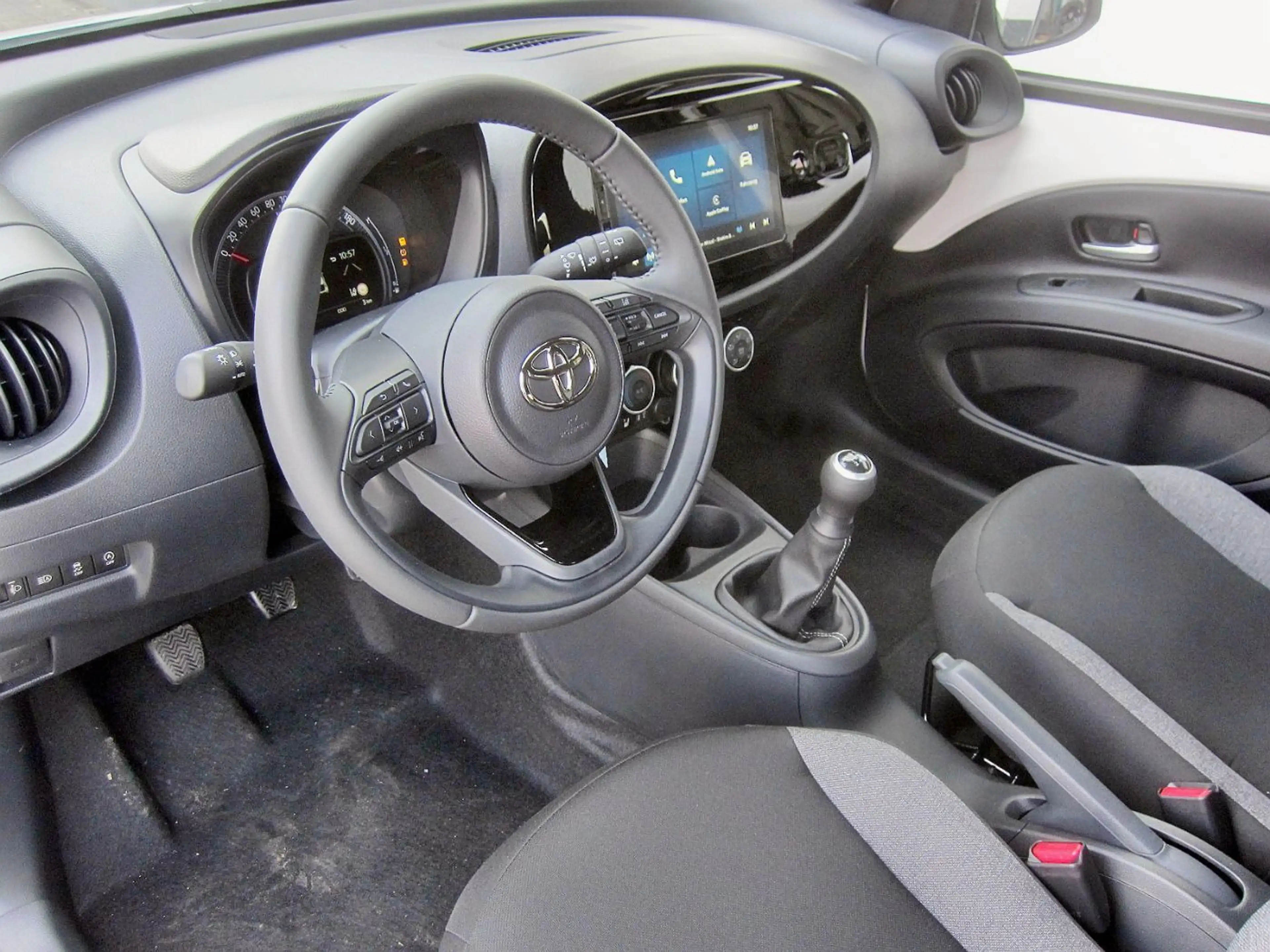 Toyota Aygo 1.0 Business Edition ACC+SHZ+Kam.+SpurH — photo 5