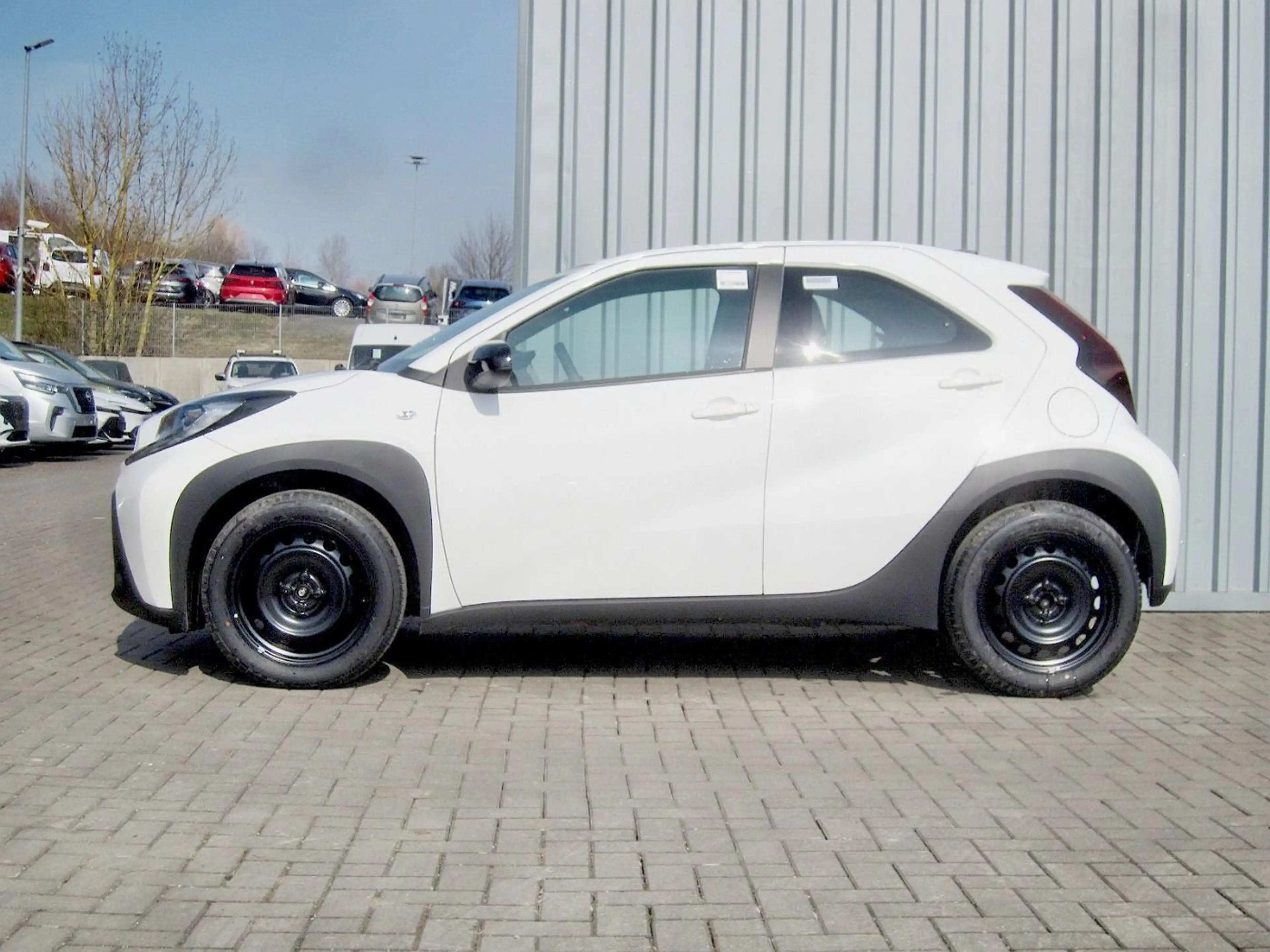 Toyota Aygo 1.0 Business Edition ACC+SHZ+Kam.+SpurH — photo 2