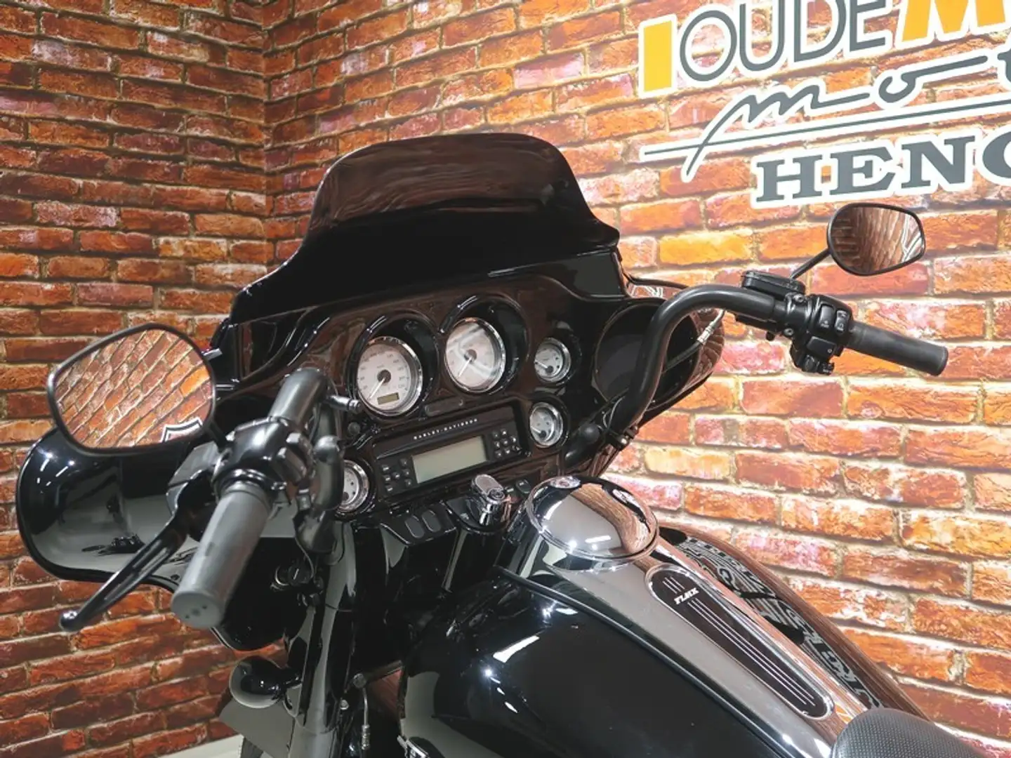 Harley-Davidson Street Glide FLHX 1690 Negro - 2