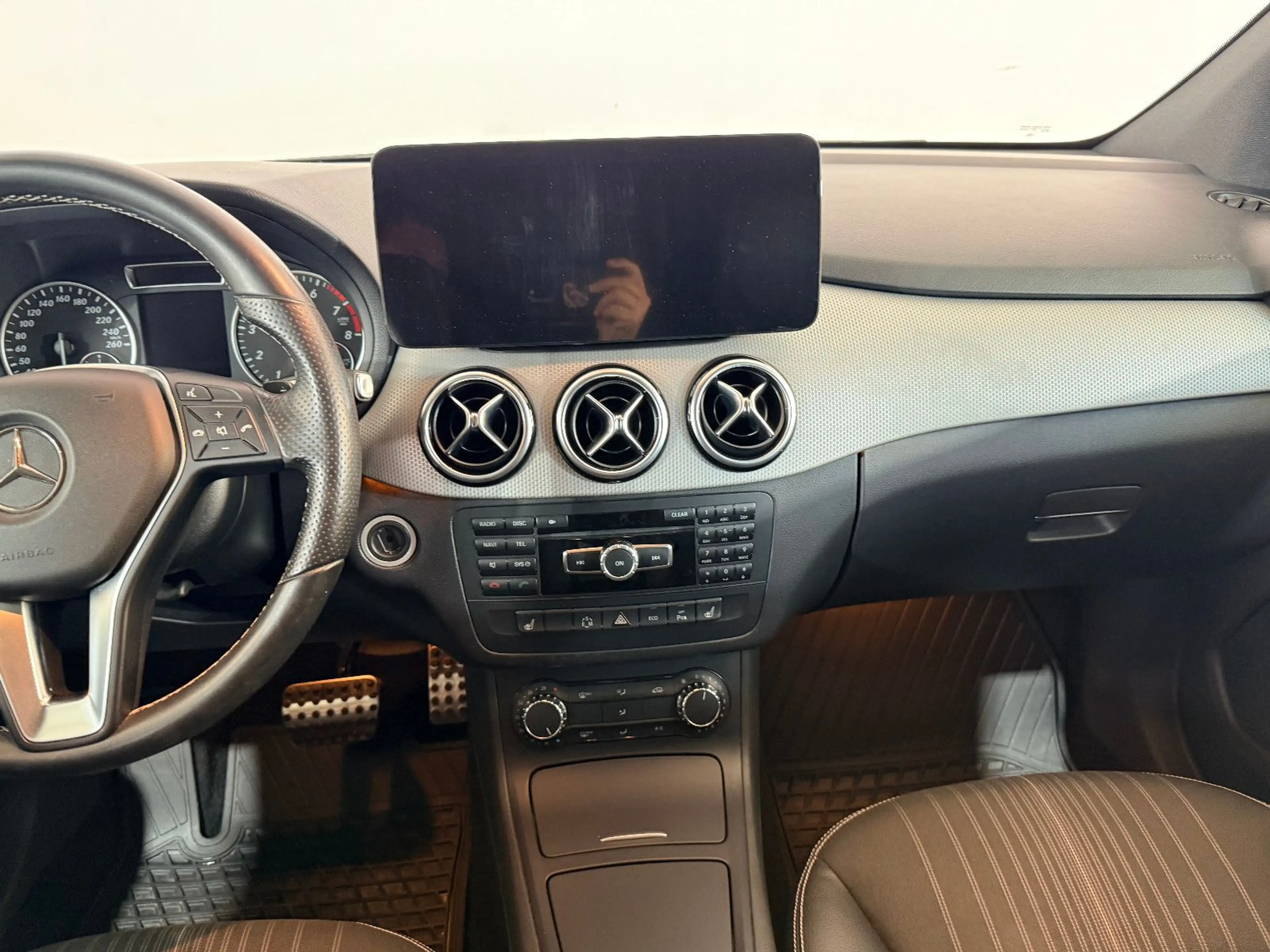 Mercedes-Benz B 250 *SCHECKHEFT+AHK+19"ROTIFORM+PANORAMA+SPUR* — photo 13