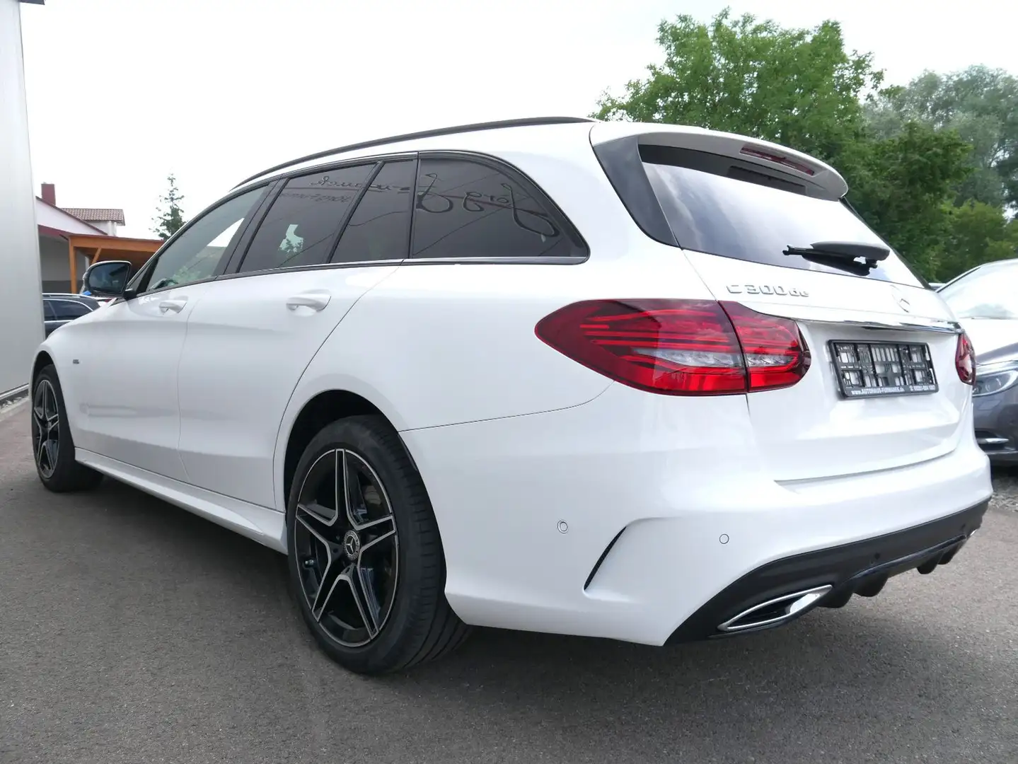 Mercedes-Benz C 300 T de AMG NIGHT-EDITION BURM/DISTR/AHK/LED Wit - 2