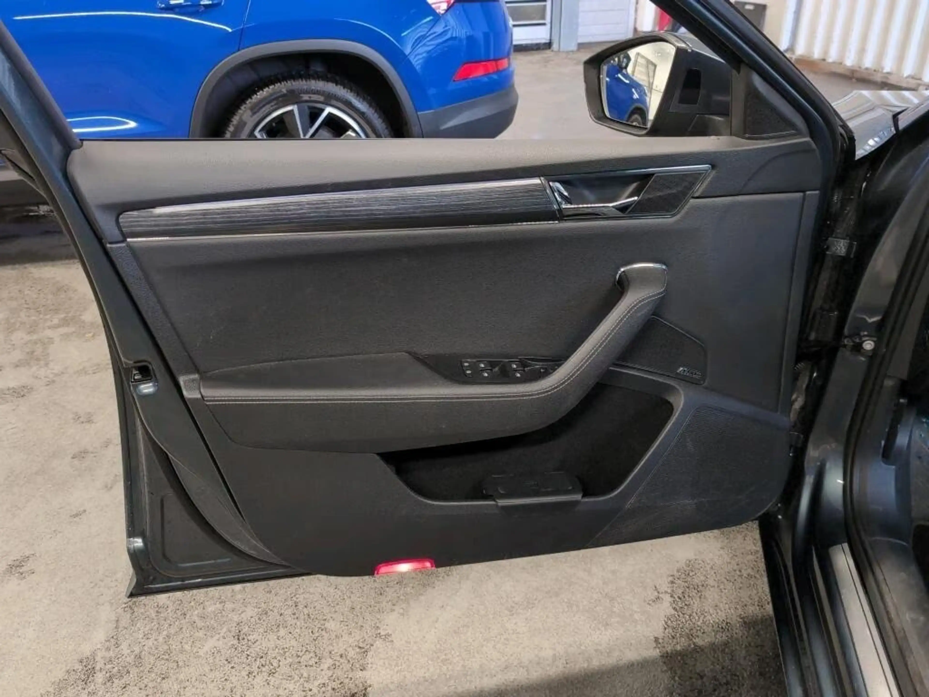 Skoda Superb 1.4 TSI Hybrid Lim. Style iV*PANO*VIRTUAL COCKPIT — photo 10