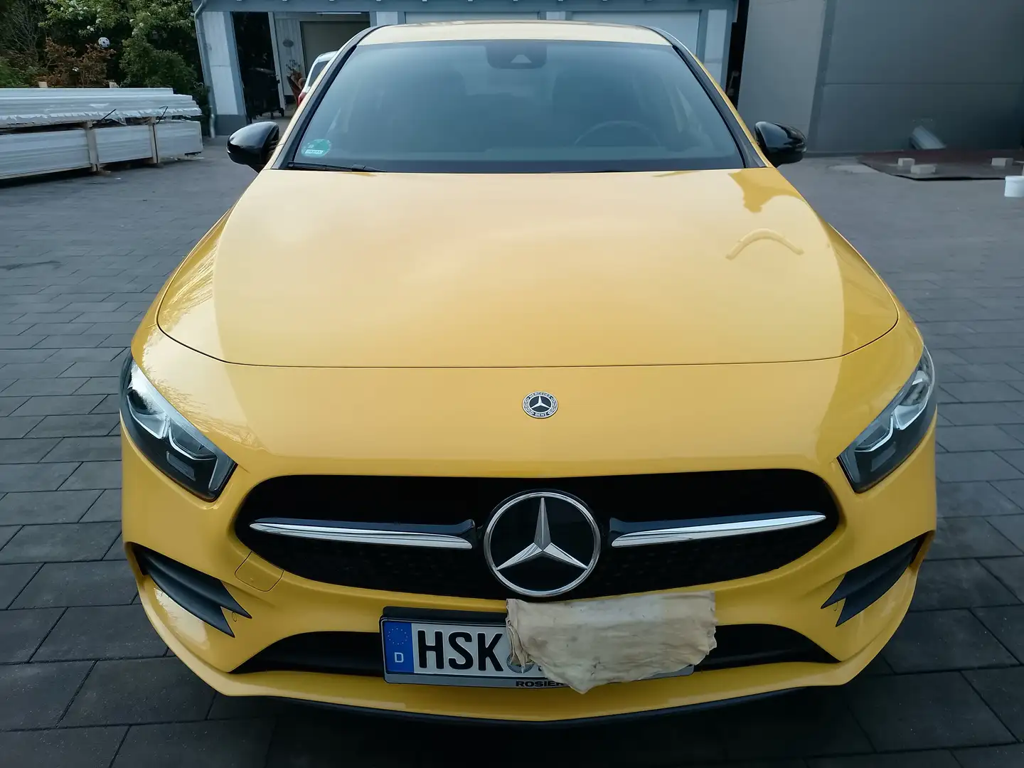 Mercedes-Benz A 250 A 250 e AMG AHK Multibeam LED Keyless DAB18" Желтый - 1