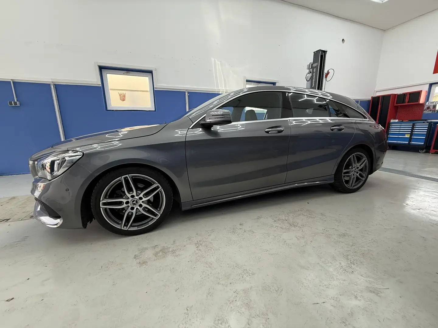 Mercedes-Benz CLA 200 CLA 200 (117.943) AMG line Grau - 2