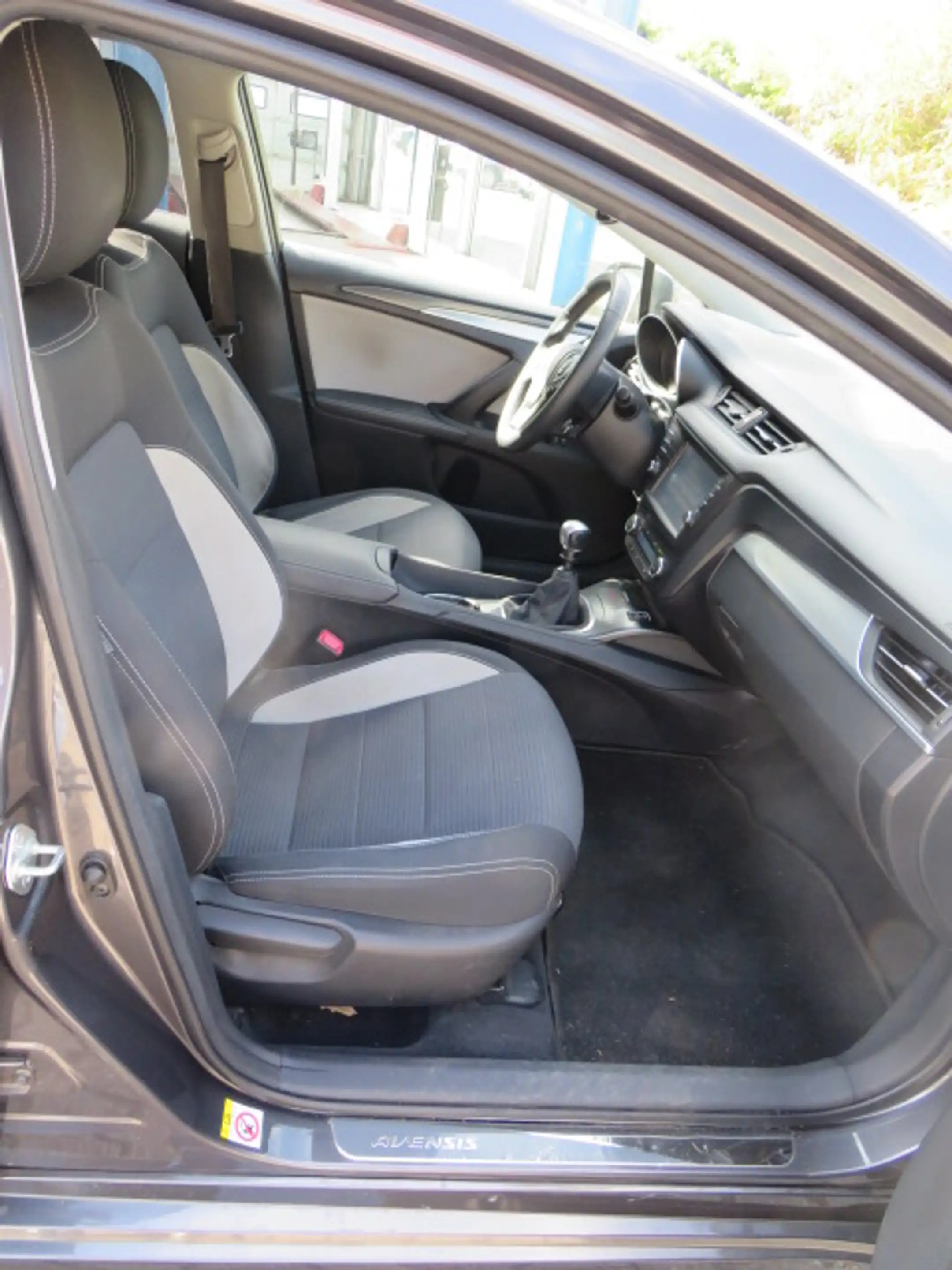 Toyota Avensis Team D — photo 15