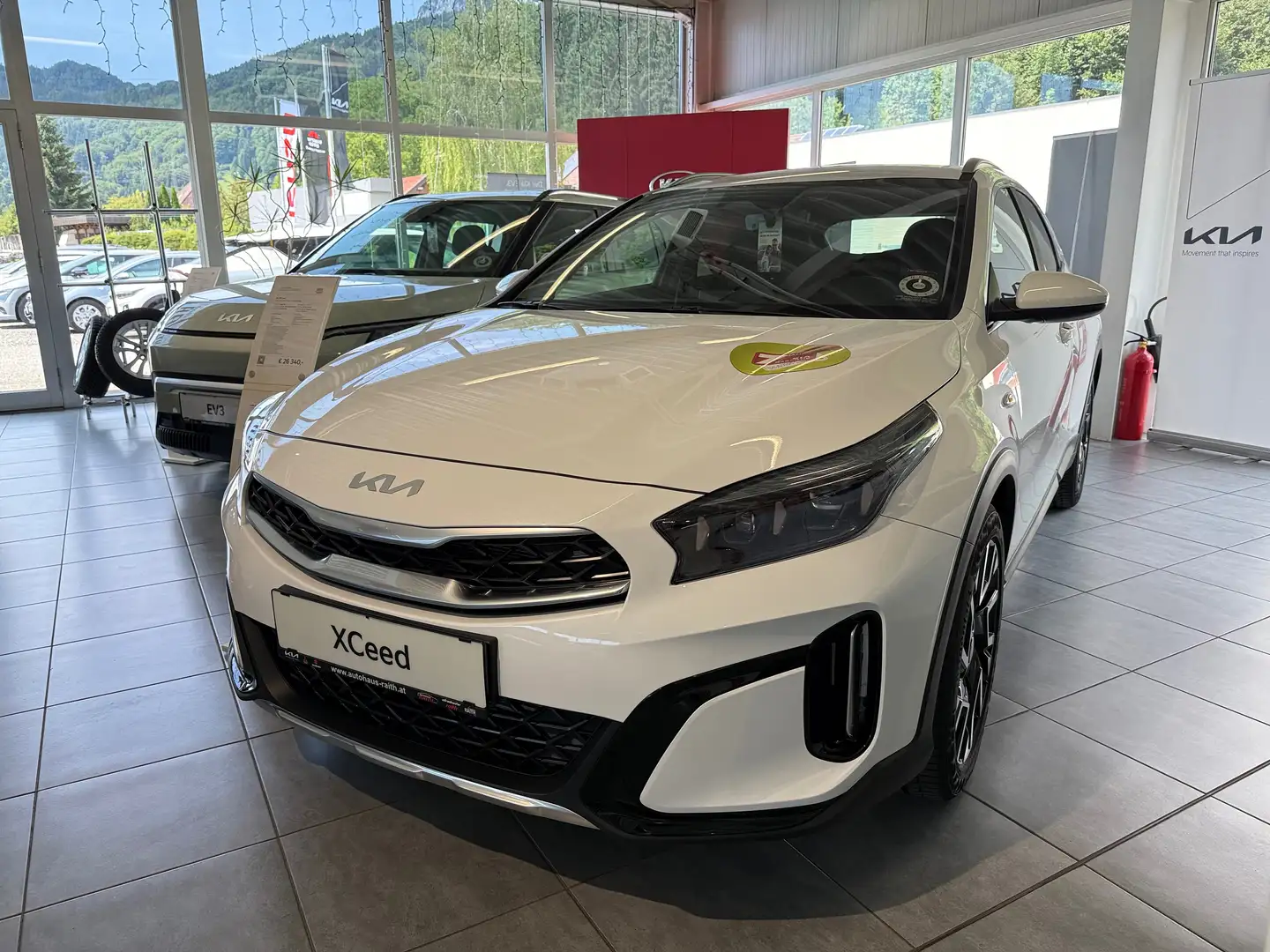 Kia XCeed Xceed 1,5 TGDI GPF Silber + Paket-Style isg Bianco - 1