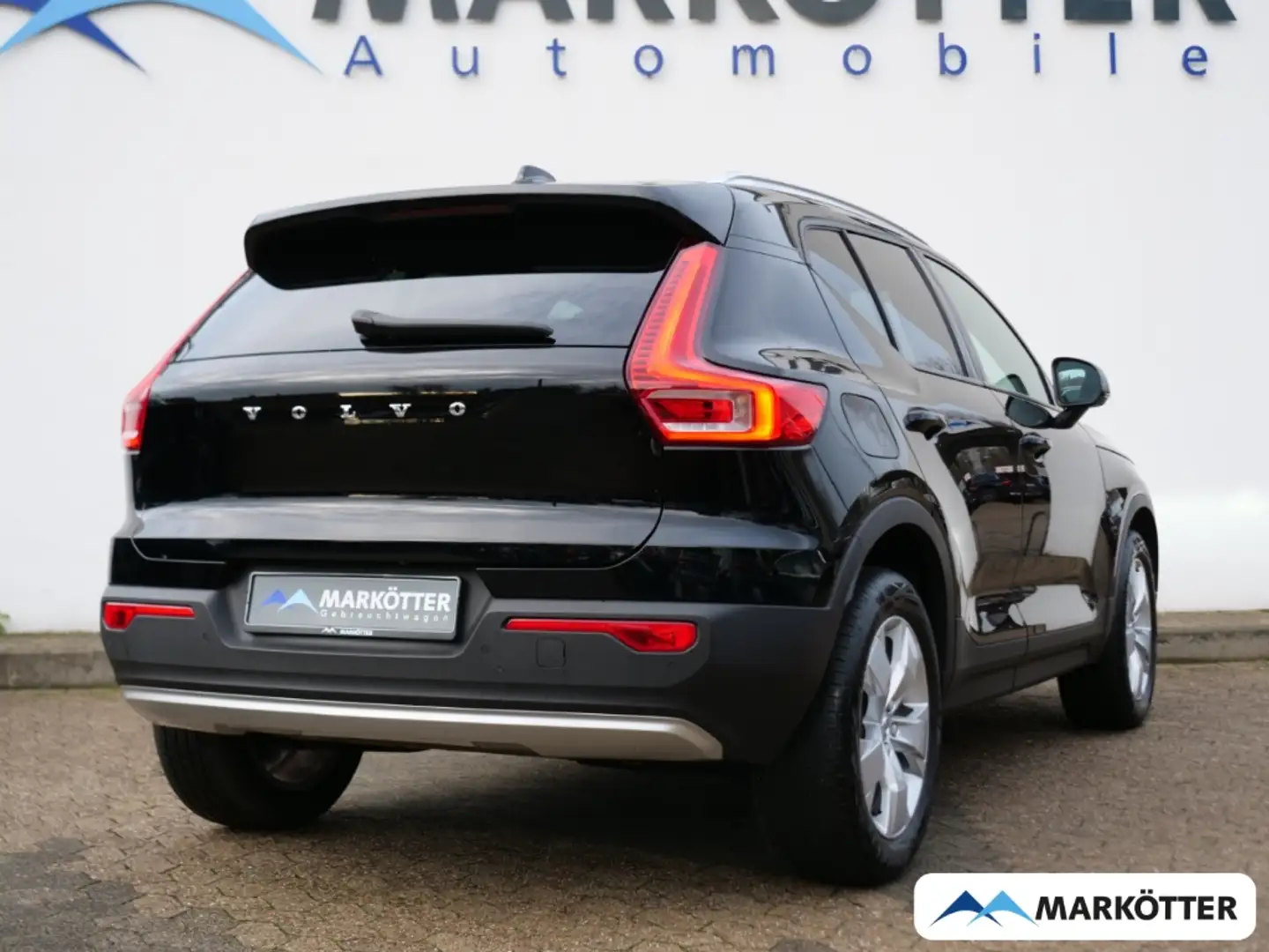 Volvo XC40 T3 Momentum Pro CAM/SHZ/LHZ/Frontscheibe Schwarz - 2
