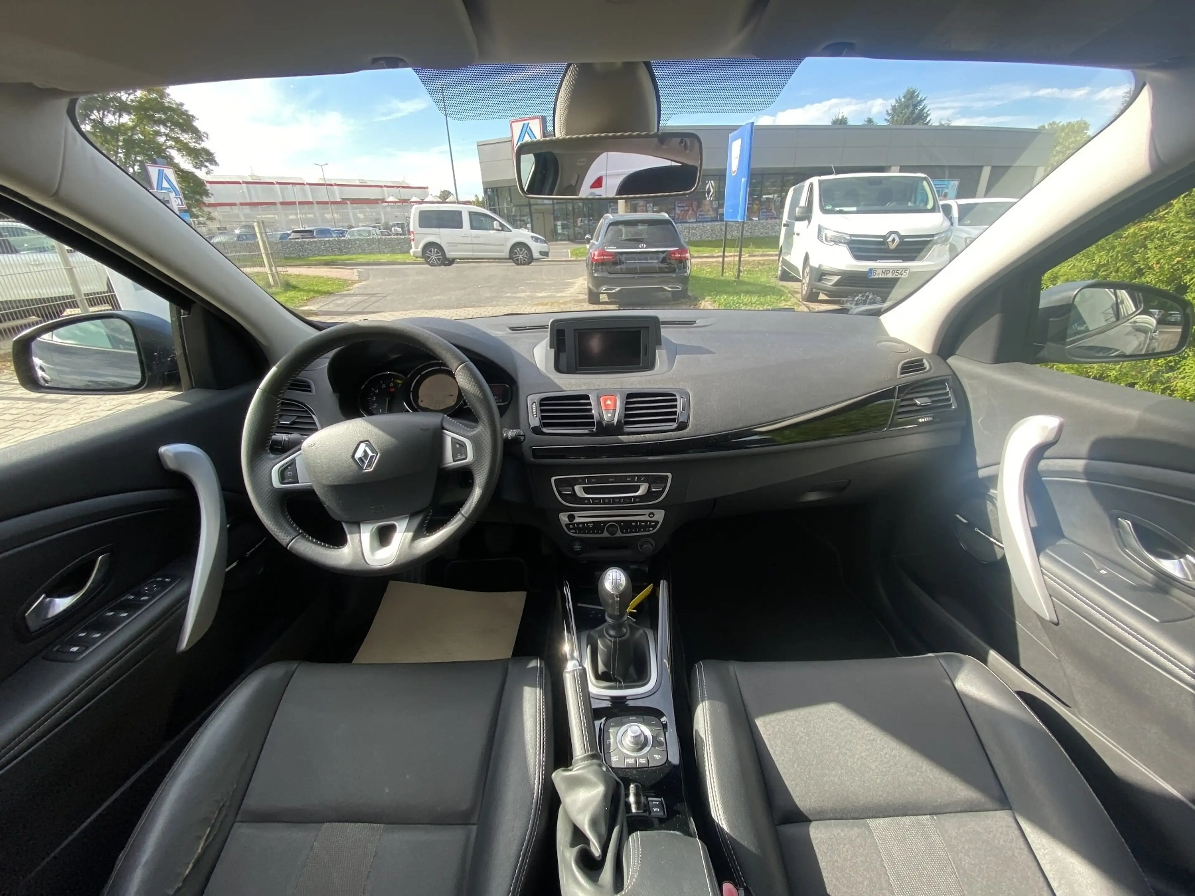 Renault Megane III Bose Edition TCe — photo 9