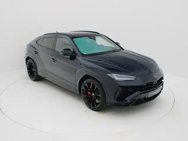 Lamborghini Urus view 11
