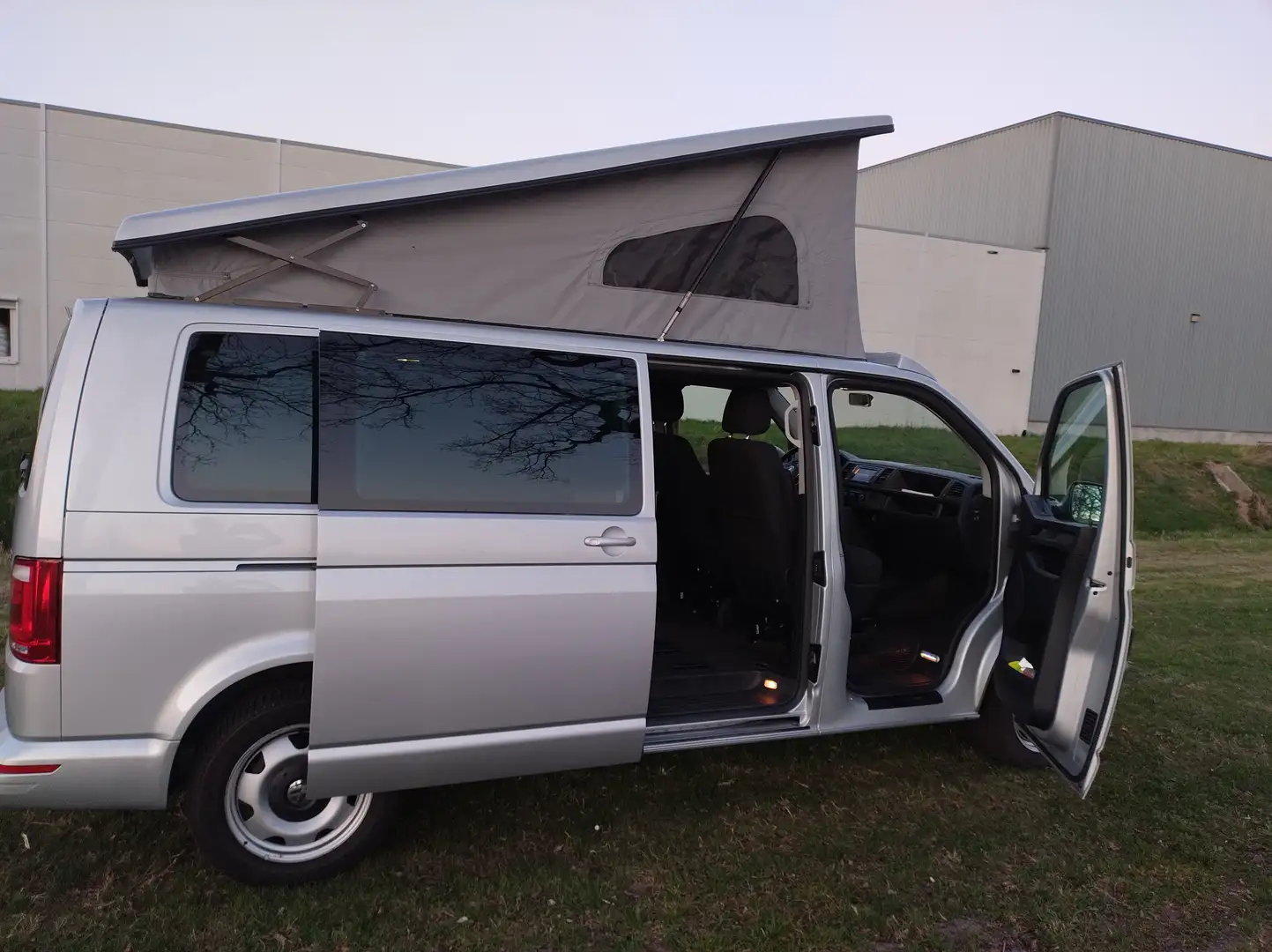 Volkswagen T5 Kombi T5 Kombi undefined Zilver - 2