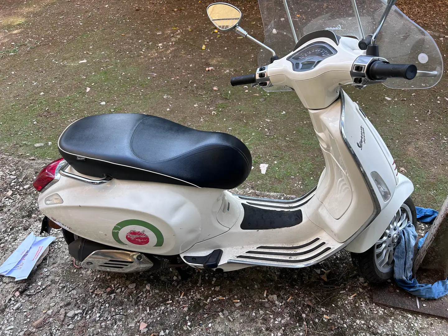 Vespa Sprint 50 4T Bílá - 2