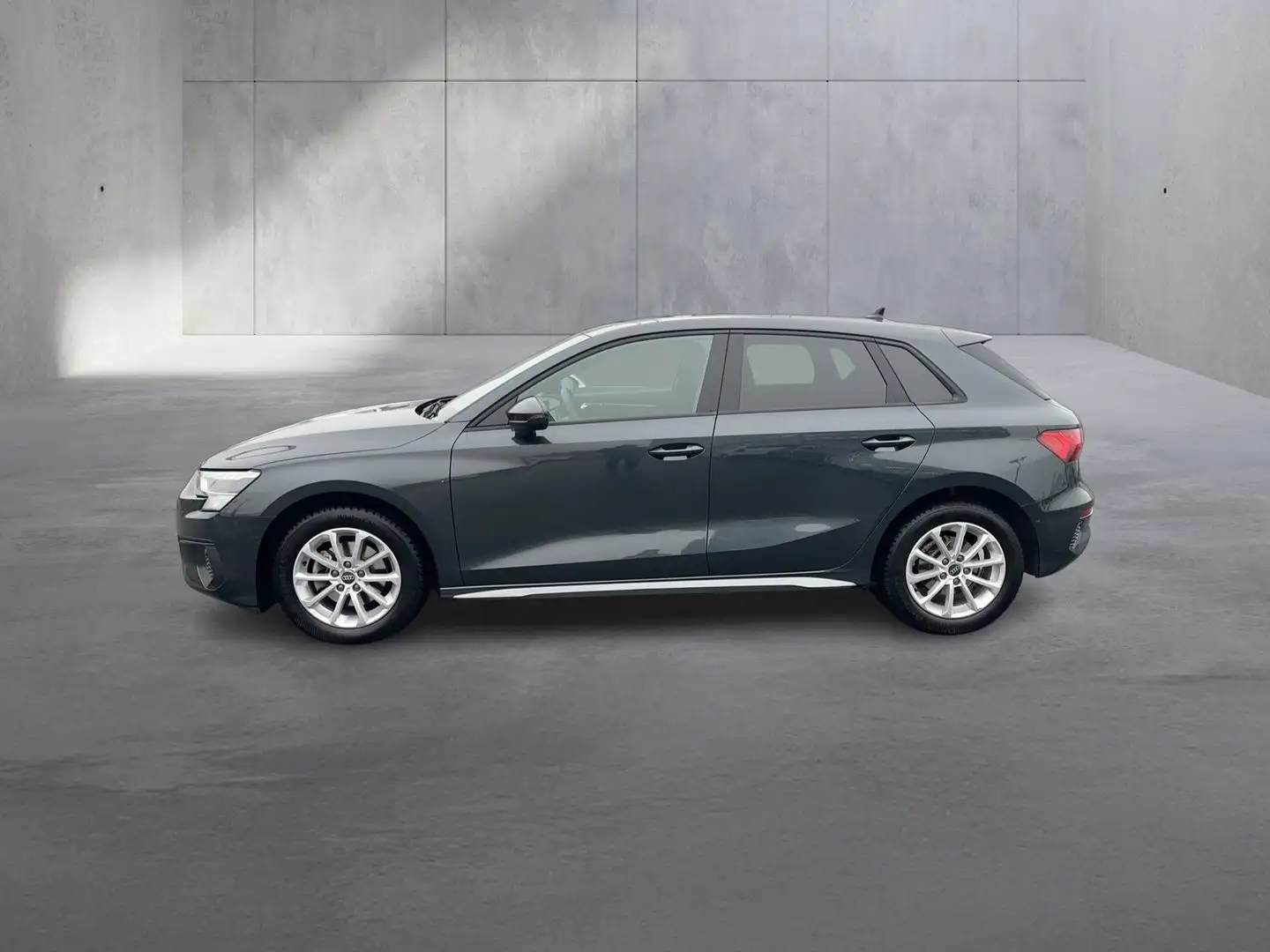 Audi A3 30 TDI intense Grau - 2