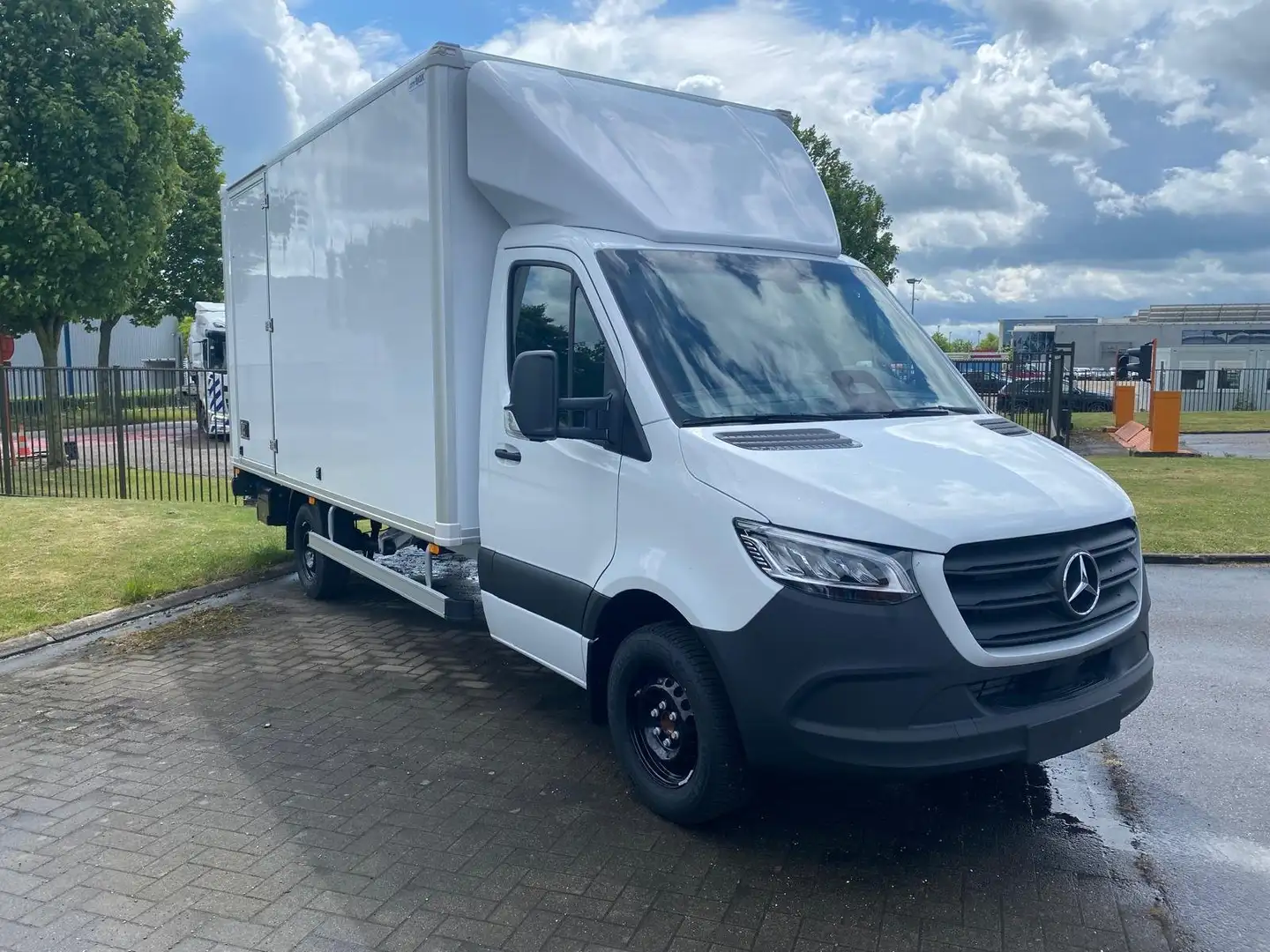 Mercedes-Benz Sprinter 319 CDI Chassis L3 RWD SELECT Weiß - 2