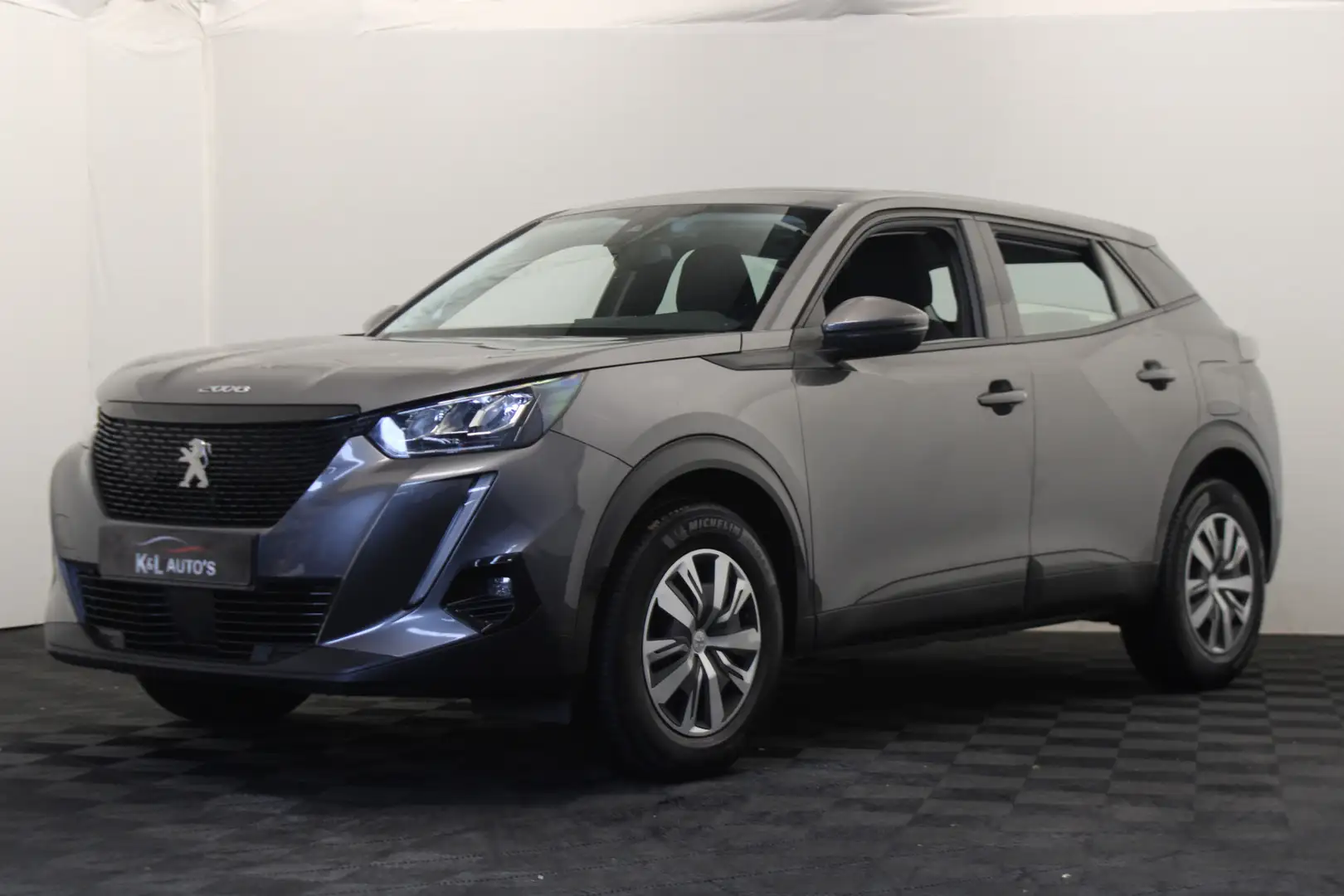 Peugeot 2008 1.2 PureTech Active Pack Gris - 1