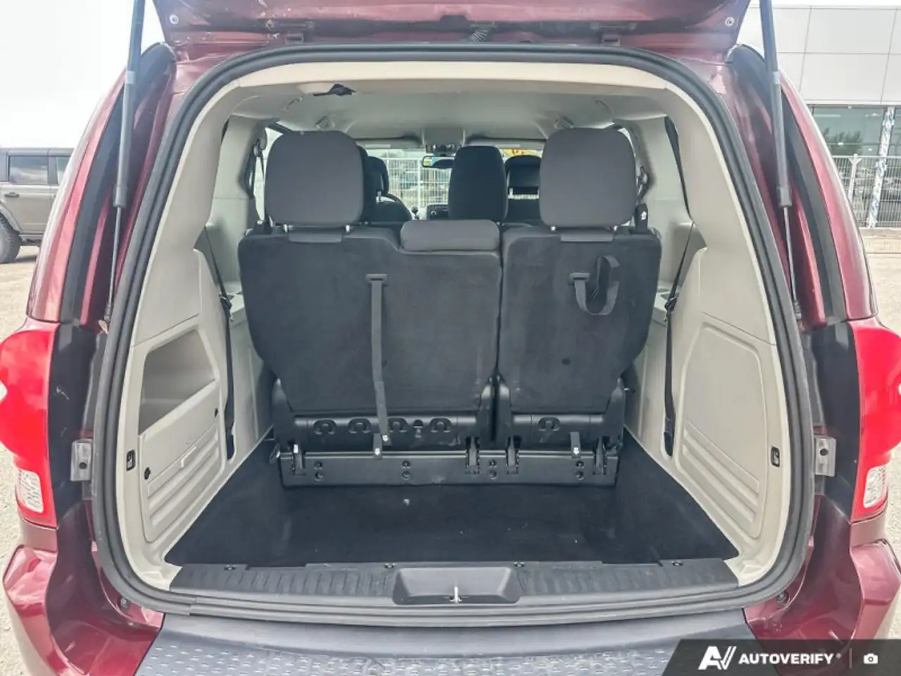 Dodge Grand Caravan снимка Dodge Grand Caravan