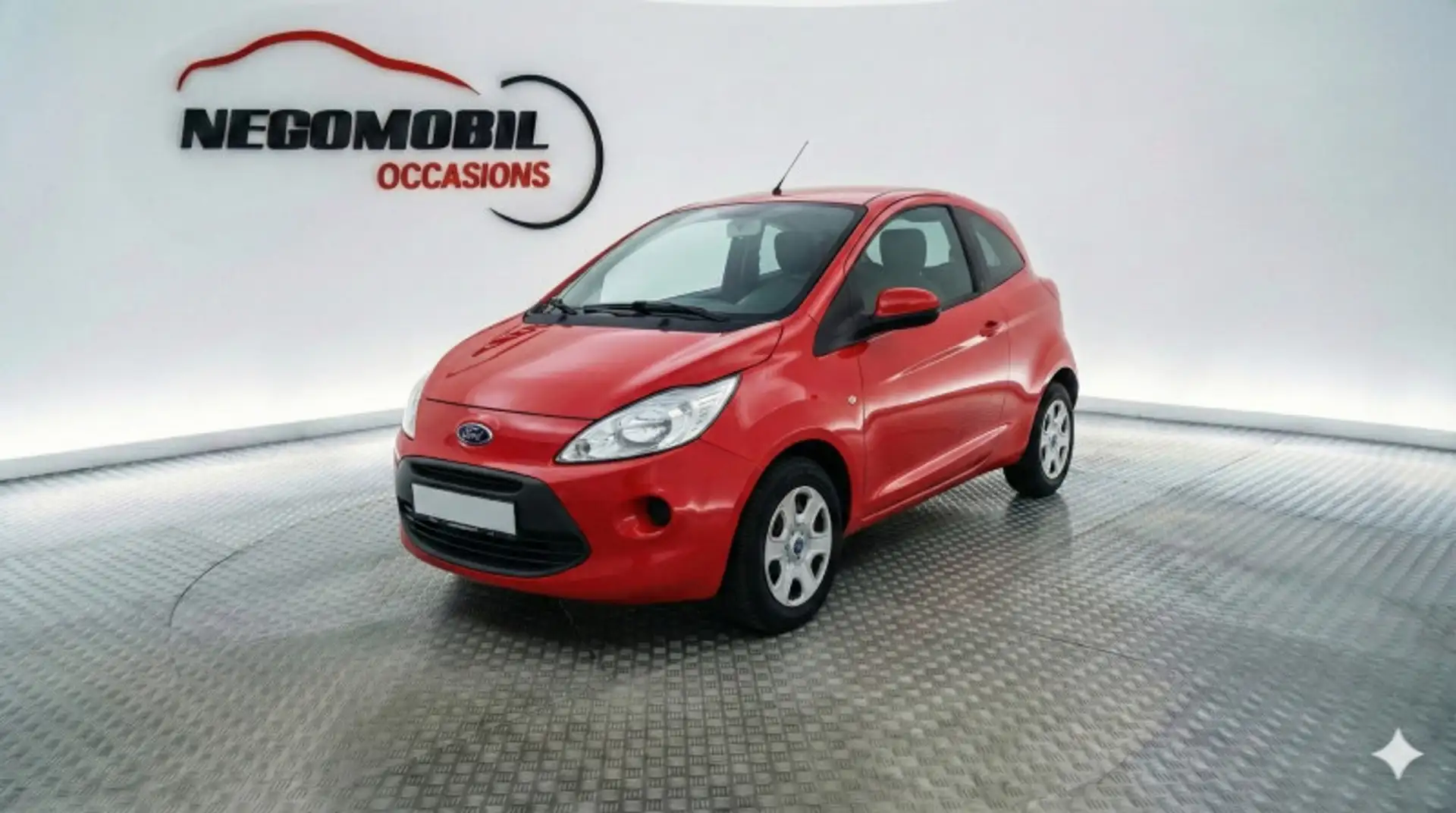 Ford M 1.2 69CH AMBIENTE Rojo - 1