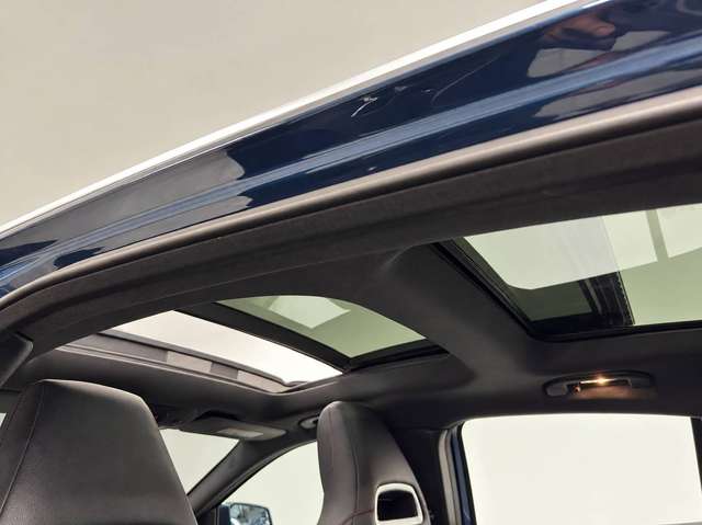 Mercedes-Benz GLA 180 — photo 16
