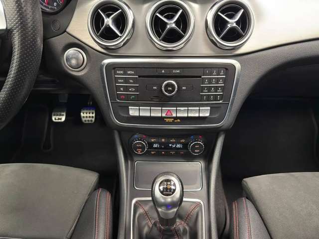Mercedes-Benz GLA 180 — photo 19