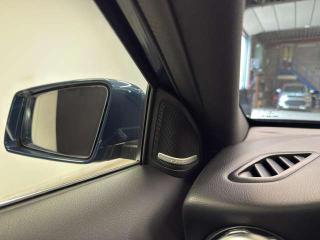 Mercedes-Benz GLA 180 — photo 20