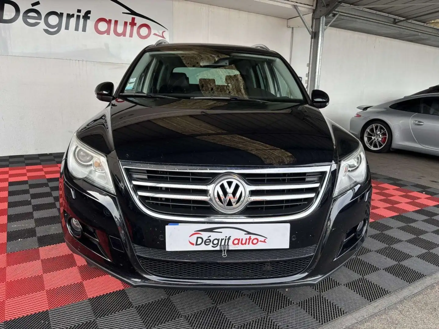Volkswagen Tiguan 2.0 TDI 140 FAP BlueMotion Technology Sportline 4M Noir - 2