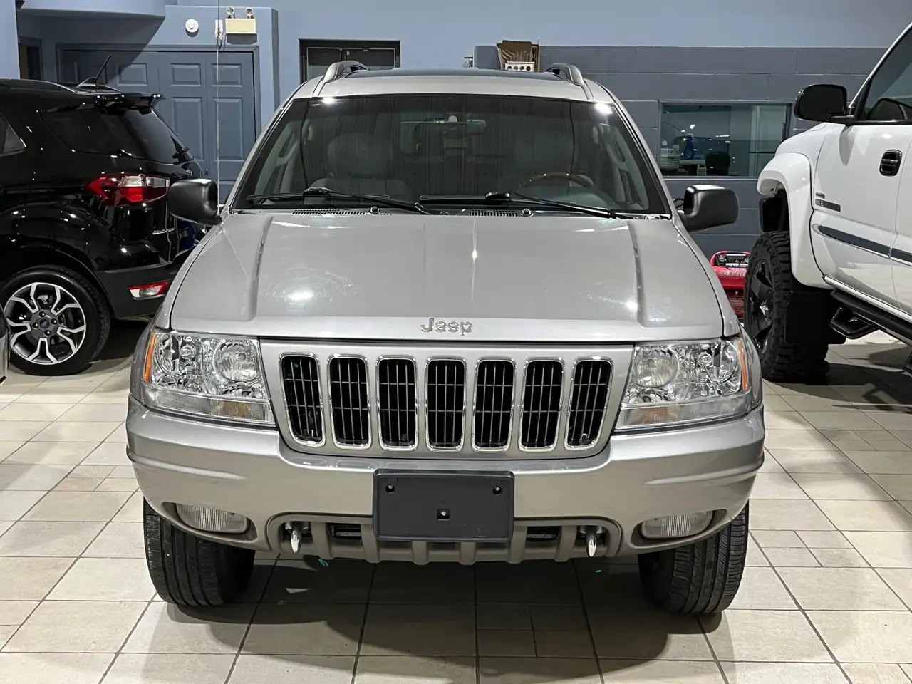 Jeep Grand Cherokee снимка Jeep Grand Cherokee