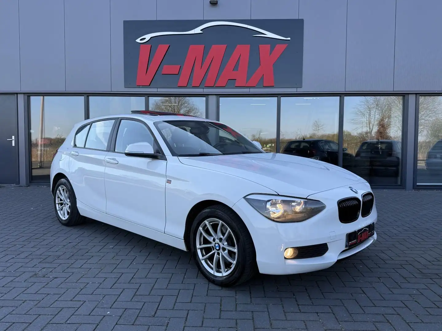 BMW 116 116i Executive Schuifdak Stoelverw Navi Pdc Clima Wit - 2