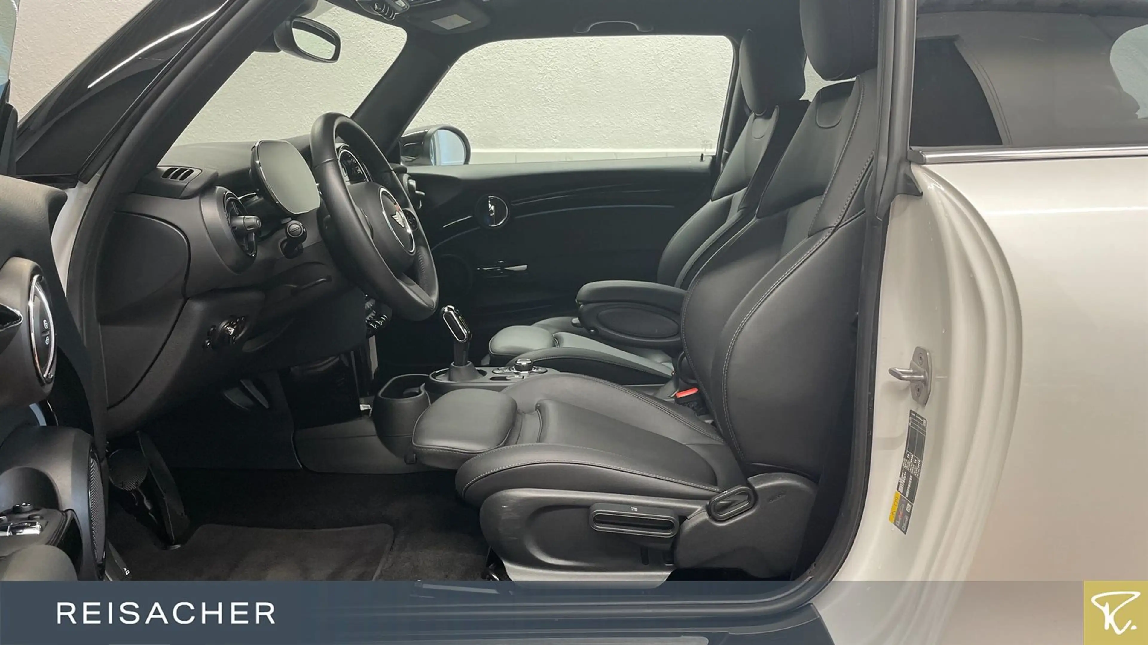 MINI Cooper SE A Classic-Trim,Navi,Autom — photo 4