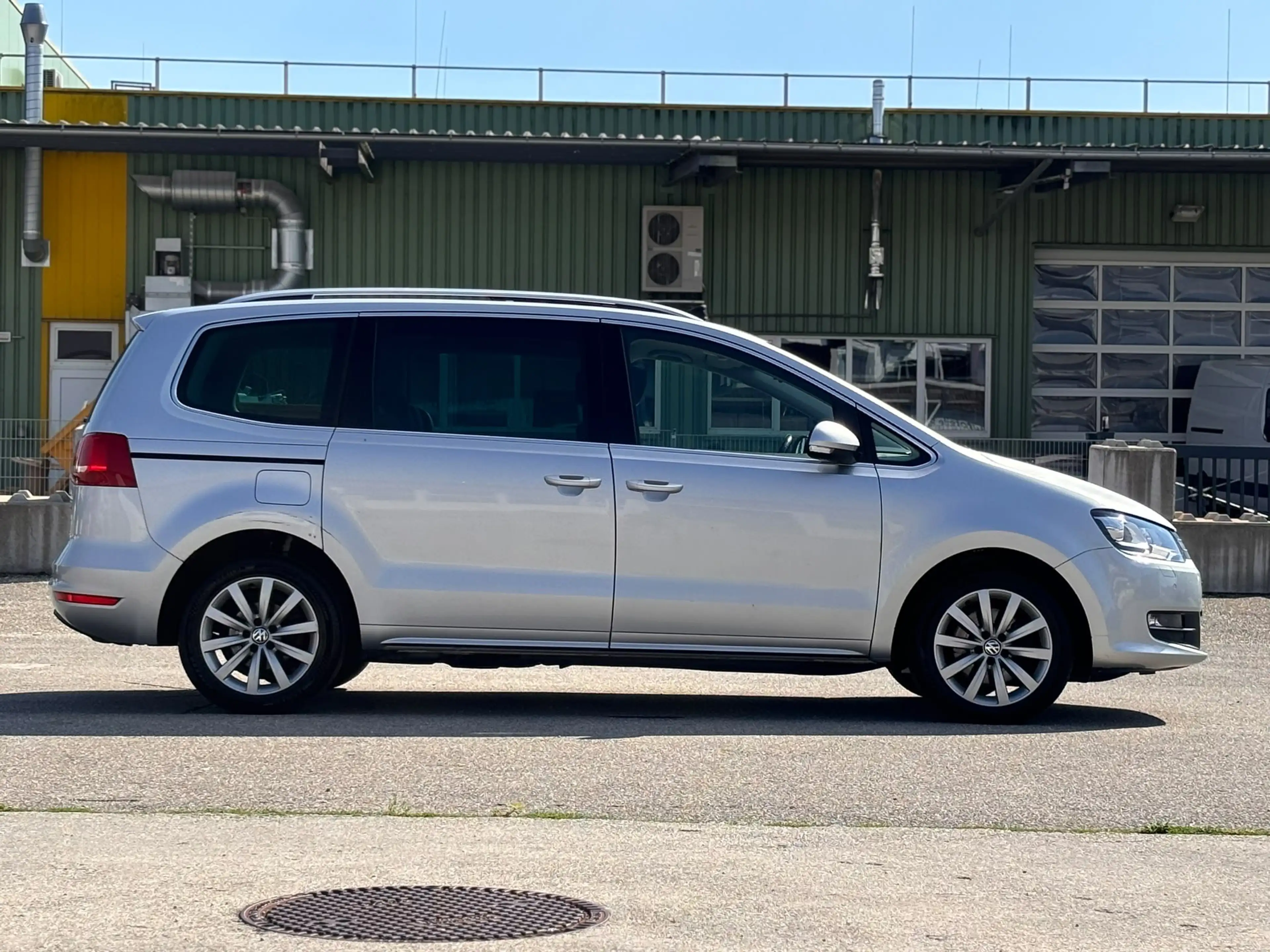 Volkswagen Sharan Highline BMT 4Motion — photo 5
