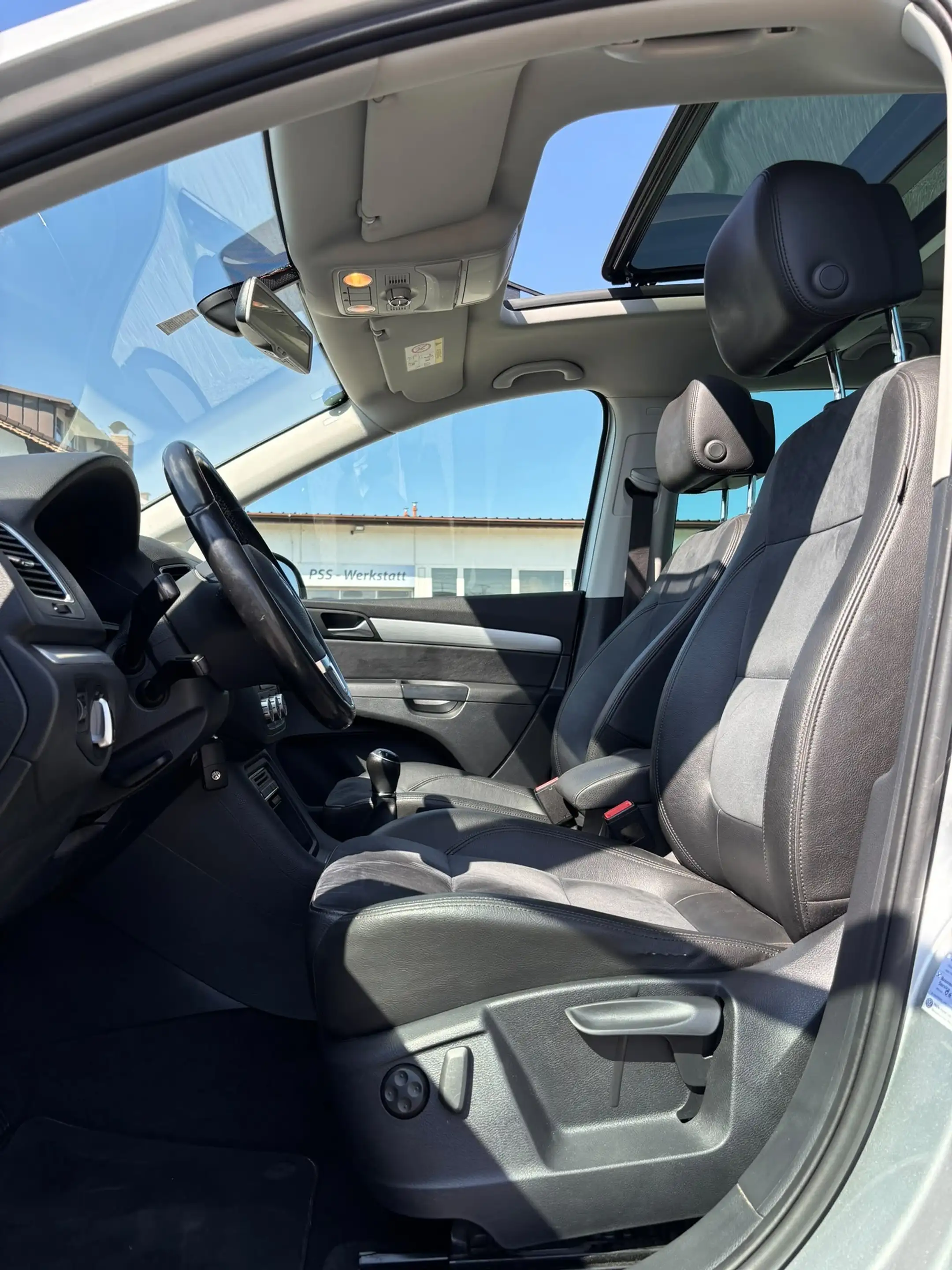 Volkswagen Sharan Highline BMT 4Motion — photo 13