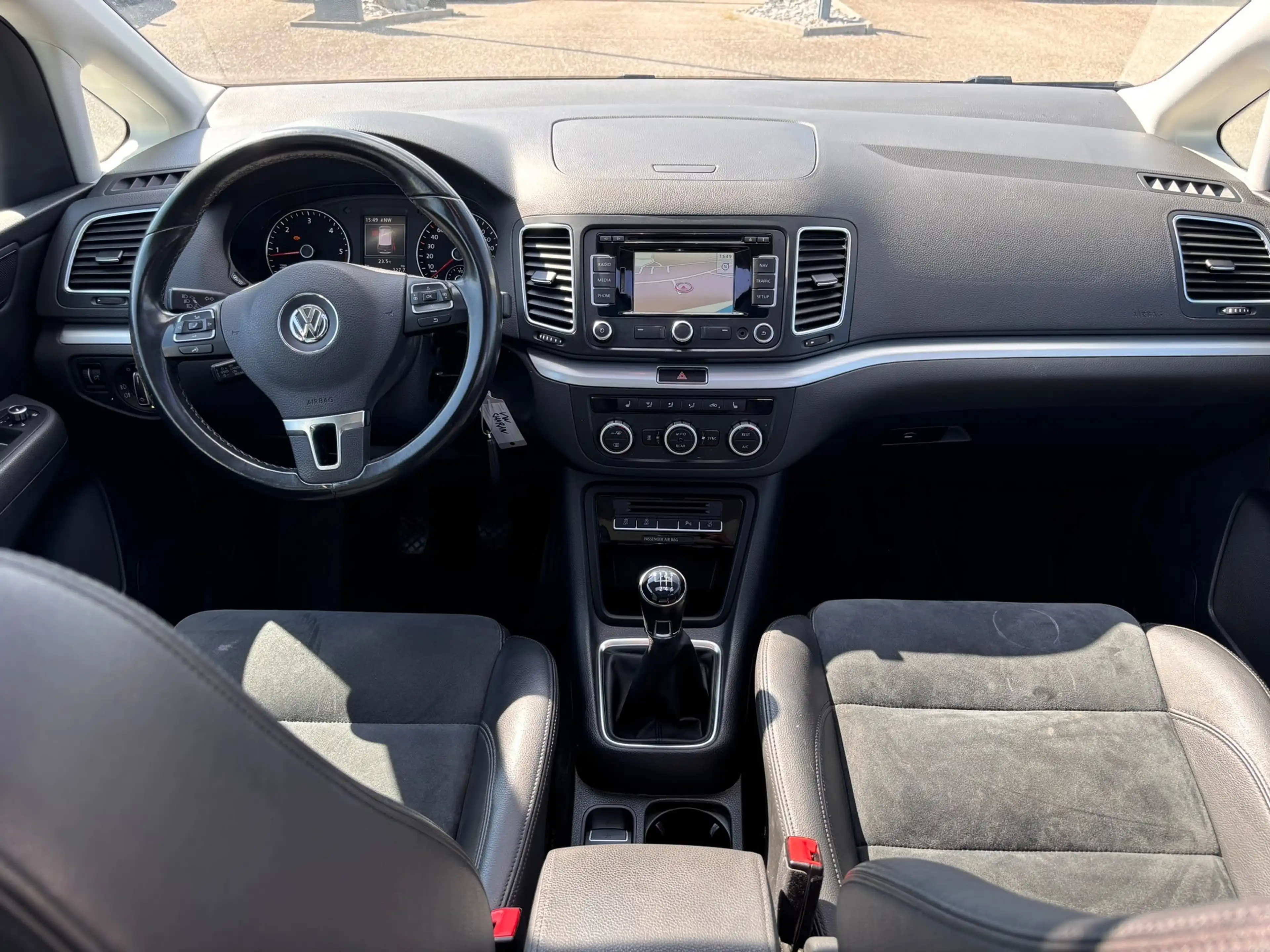 Volkswagen Sharan Highline BMT 4Motion — photo 12