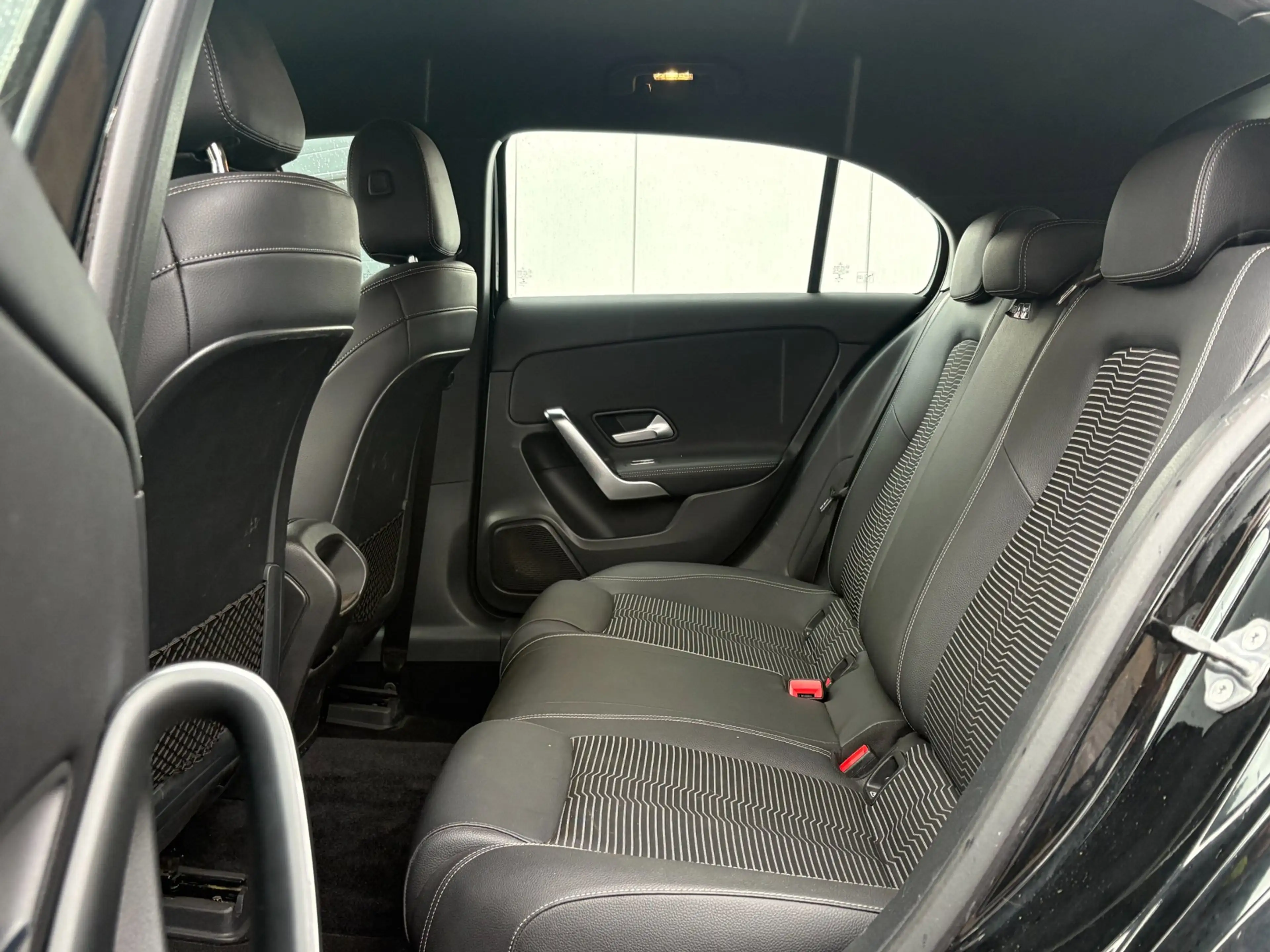 Mercedes-Benz A 180 180d Autom. Premium+ Widescreen BTW — photo 4