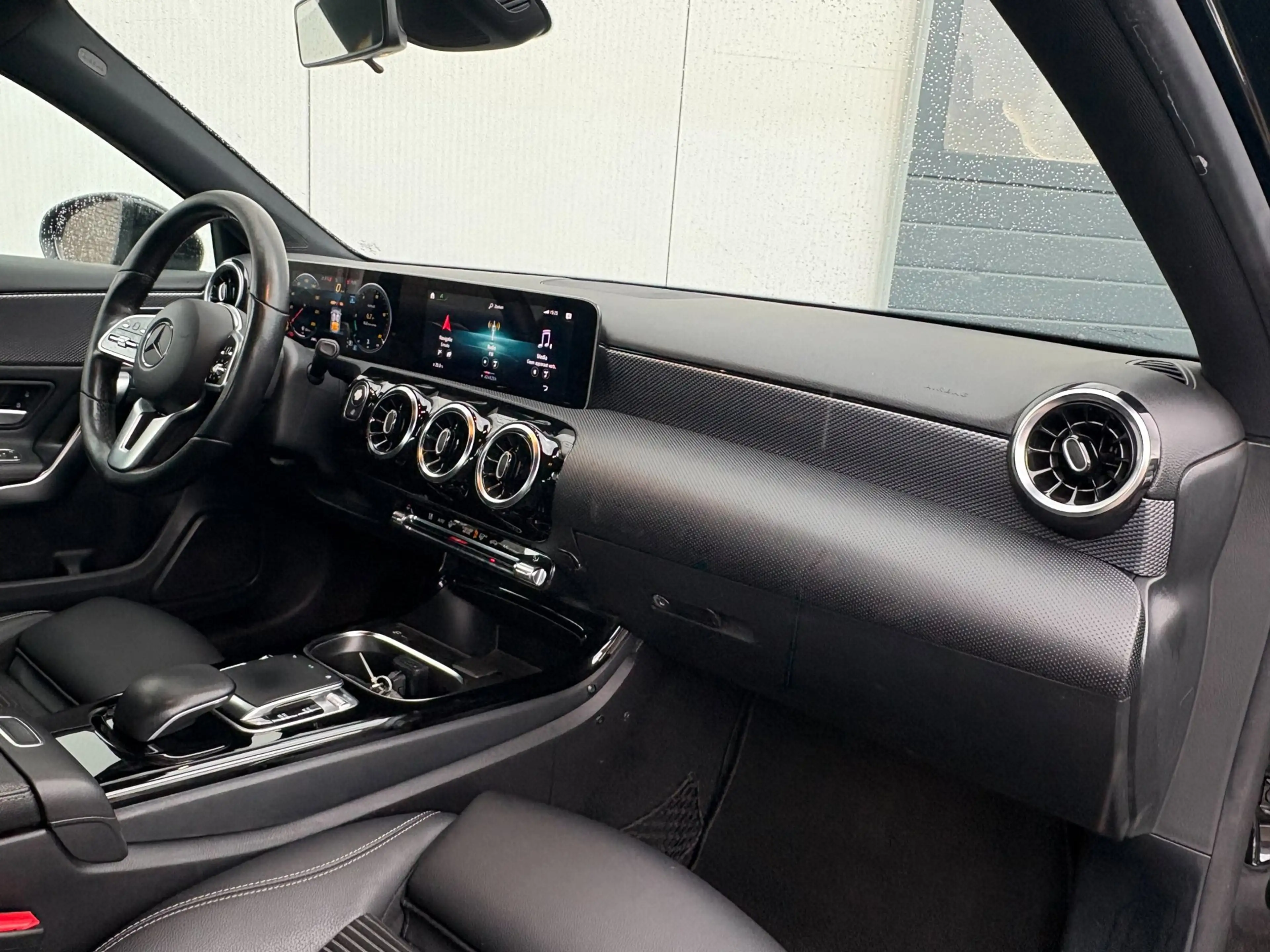 Mercedes-Benz A 180 180d Autom. Premium+ Widescreen BTW — photo 14