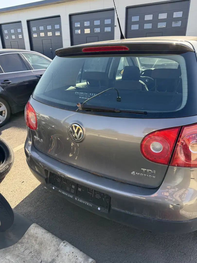 Volkswagen Golf Comfortline 1,9 TDI 4MOTION - 2
