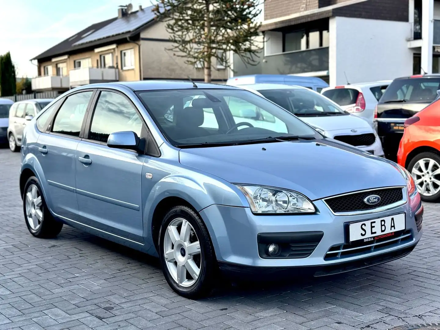 Ford Focus 1.6 Ghia '1.Hand'Klima'Tempomat' Blau - 1