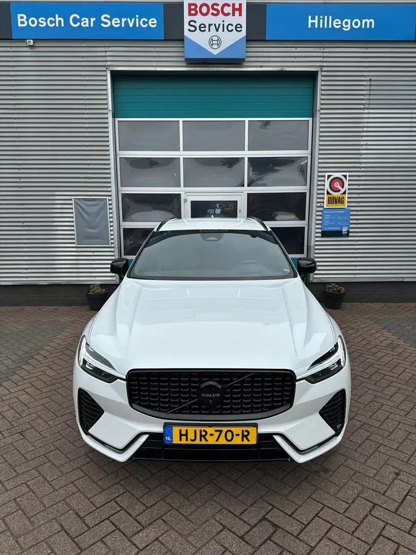 Volvo XC60 B4 197pk Mild Hybrid R-Design Blanco - 2