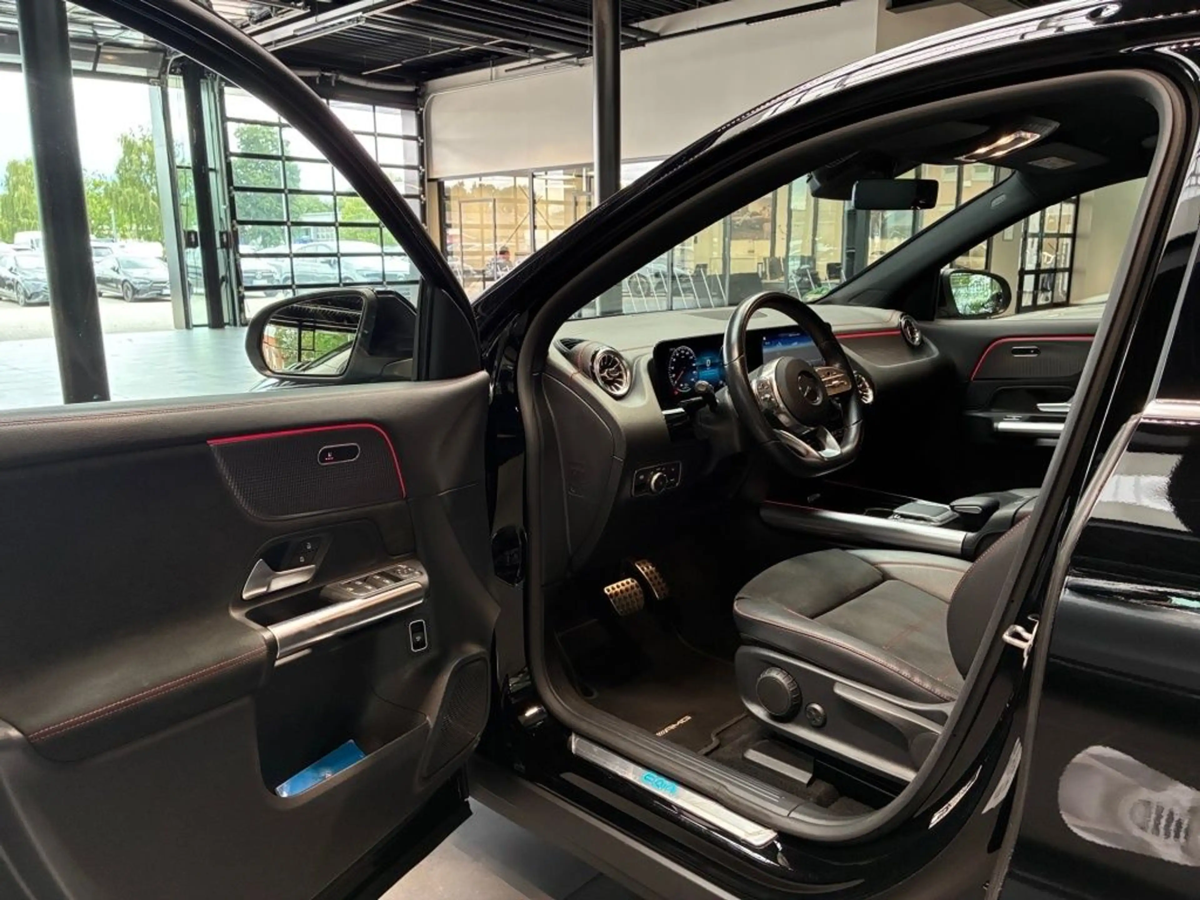 Mercedes-Benz EQA 250 AMG+MBUX+Ambiente+Totwinkel+KAMERA+AHK — photo 14