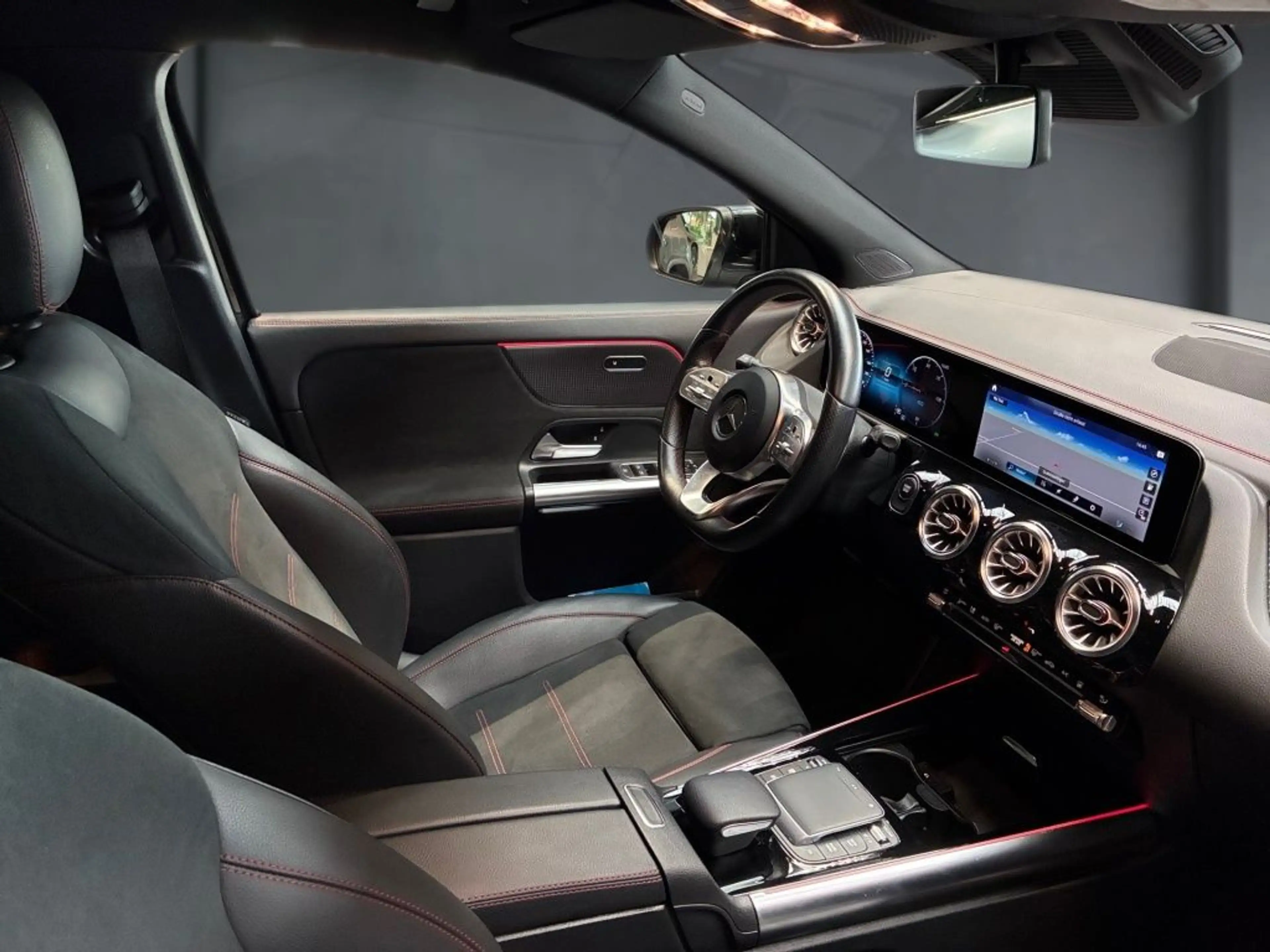 Mercedes-Benz EQA 250 AMG+MBUX+Ambiente+Totwinkel+KAMERA+AHK — photo 10