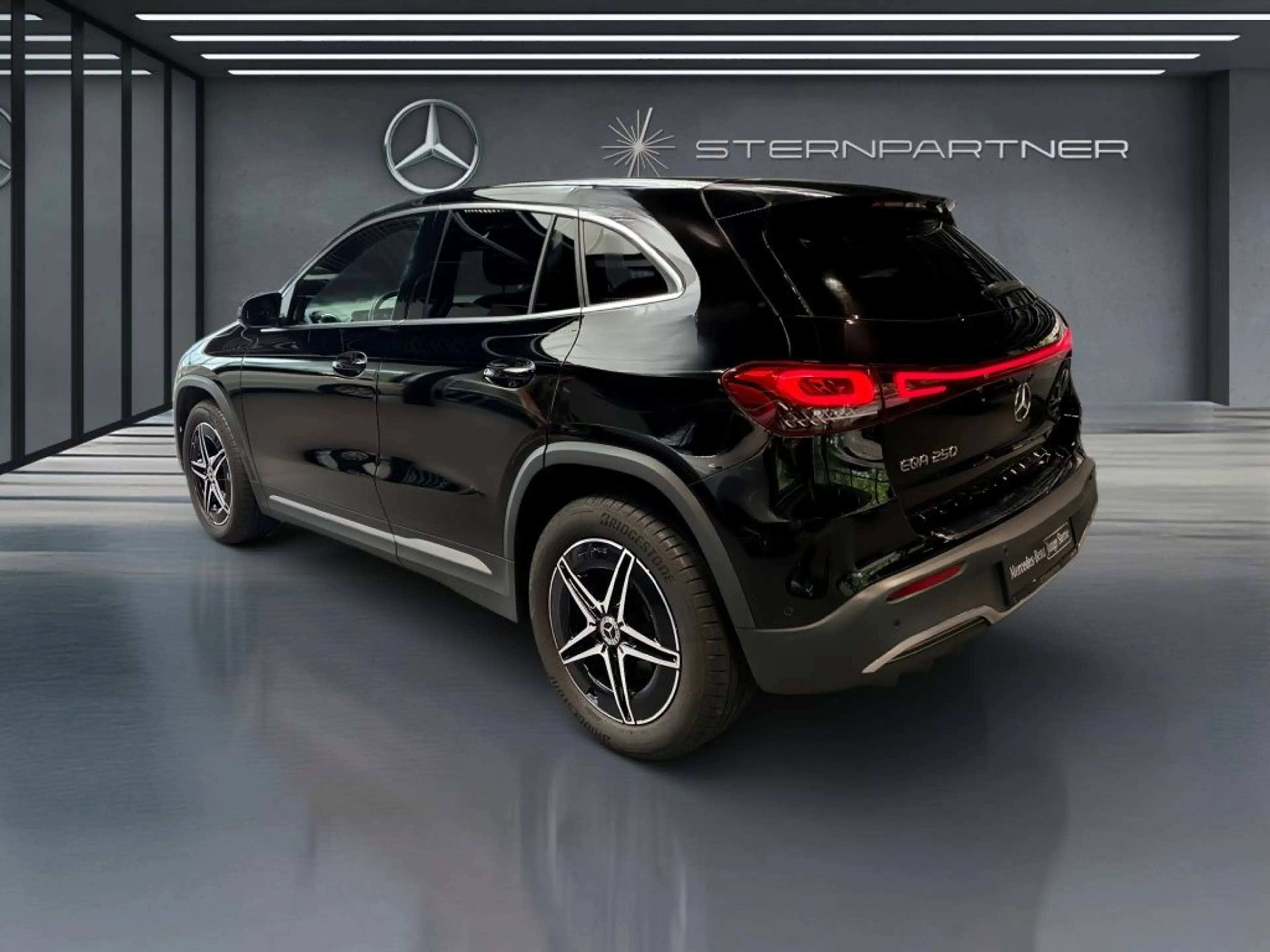 Mercedes-Benz EQA 250 AMG+MBUX+Ambiente+Totwinkel+KAMERA+AHK — photo 4