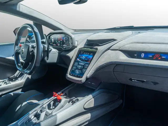 Lamborghini Temerario view 7