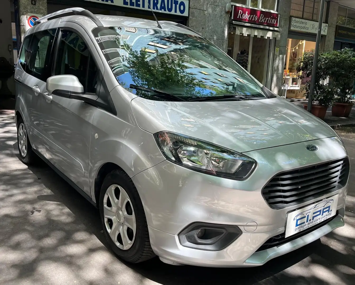 Ford Tourneo Courier Grigio - 2
