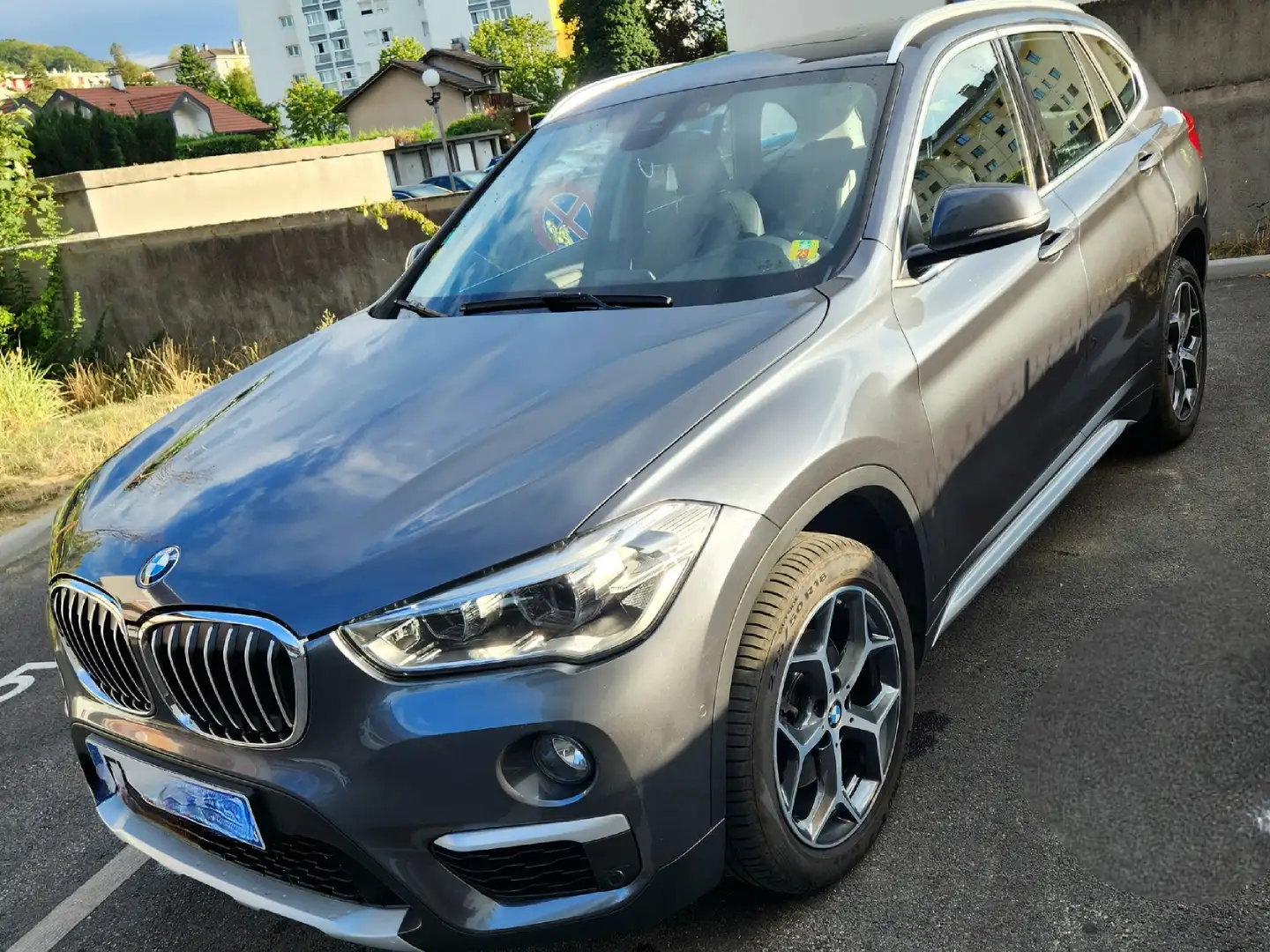 BMW X1 X1 sDrive 18d 150 ch BVA8 xLine Gris - 1