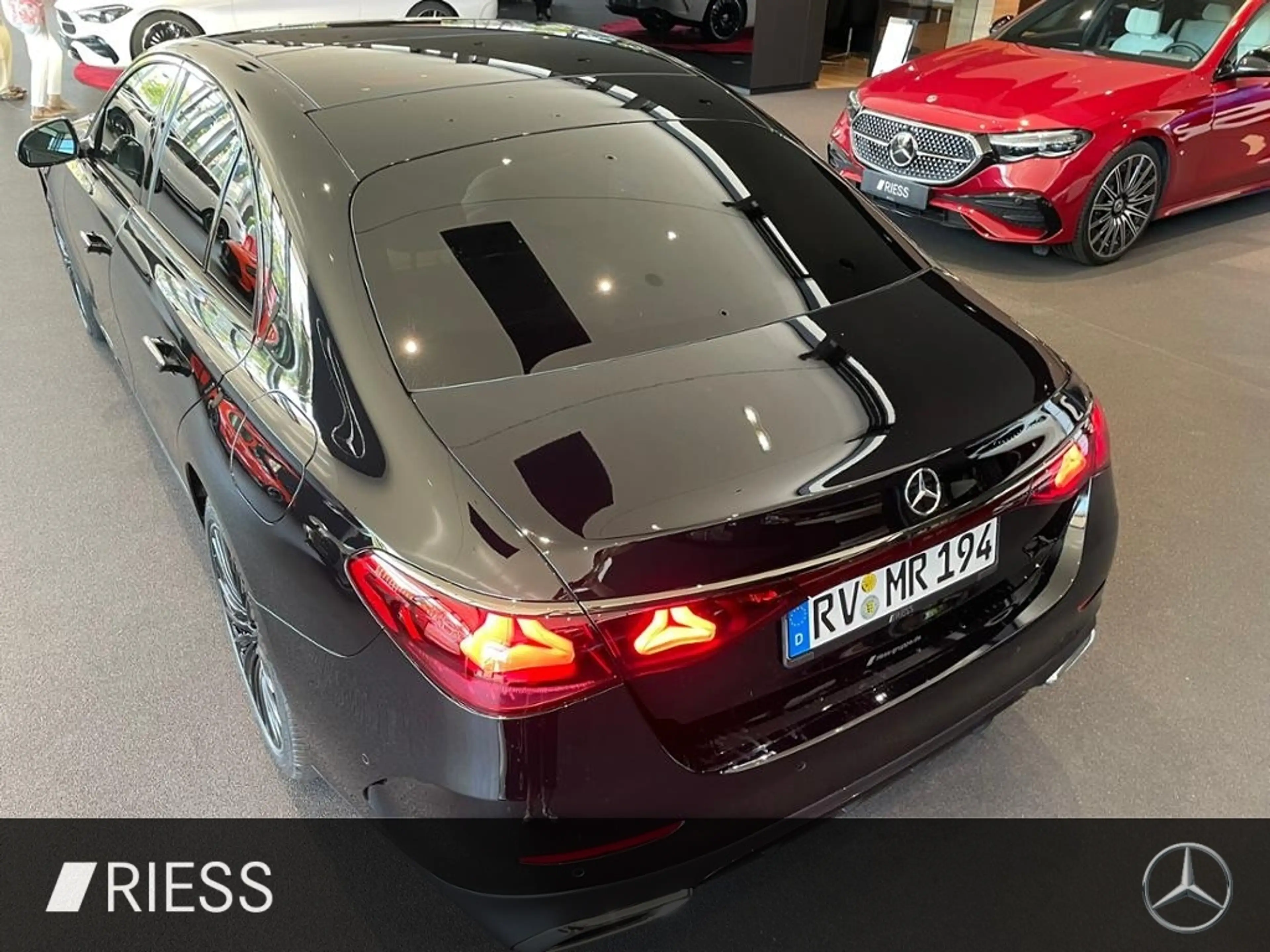 Mercedes-Benz E 400 e 4M AMG+PANO+HUD+AHK+AIRM+HA LENK+SUPERSC — photo 7