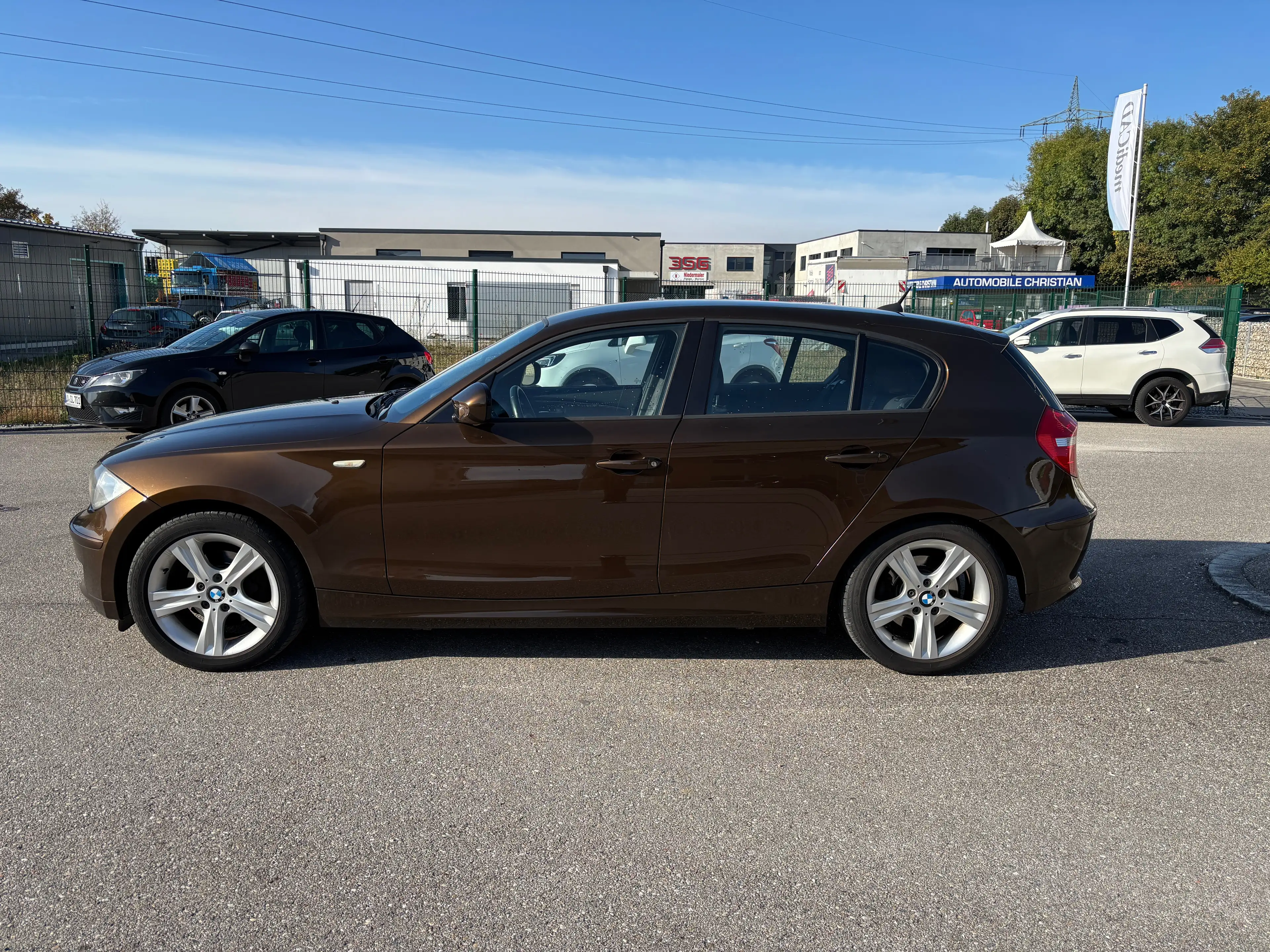 BMW 118 118d Automatik Sport/Navi/SHZ/Klimaautomatik — photo 5