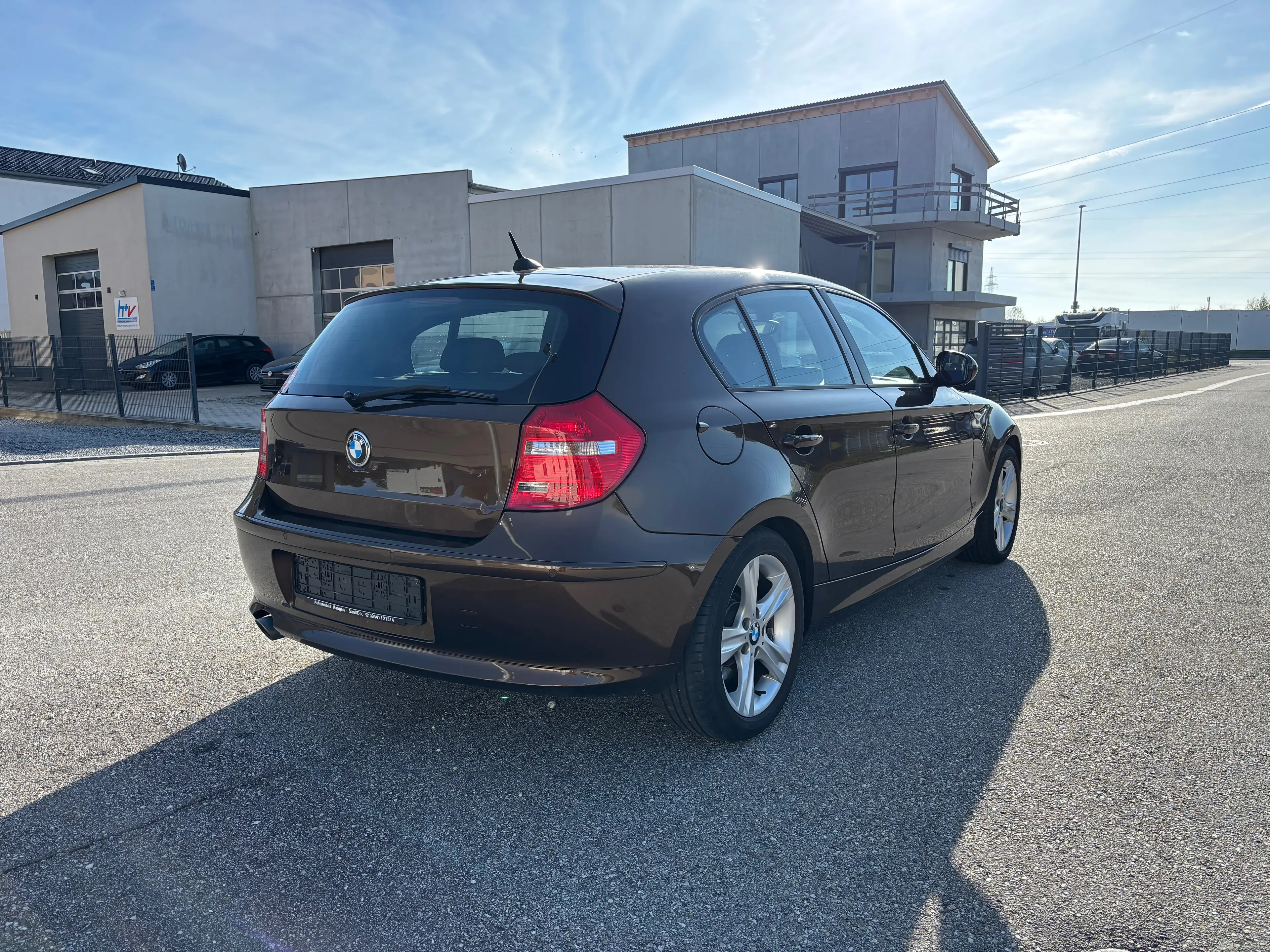 BMW 118 118d Automatik Sport/Navi/SHZ/Klimaautomatik — photo 3
